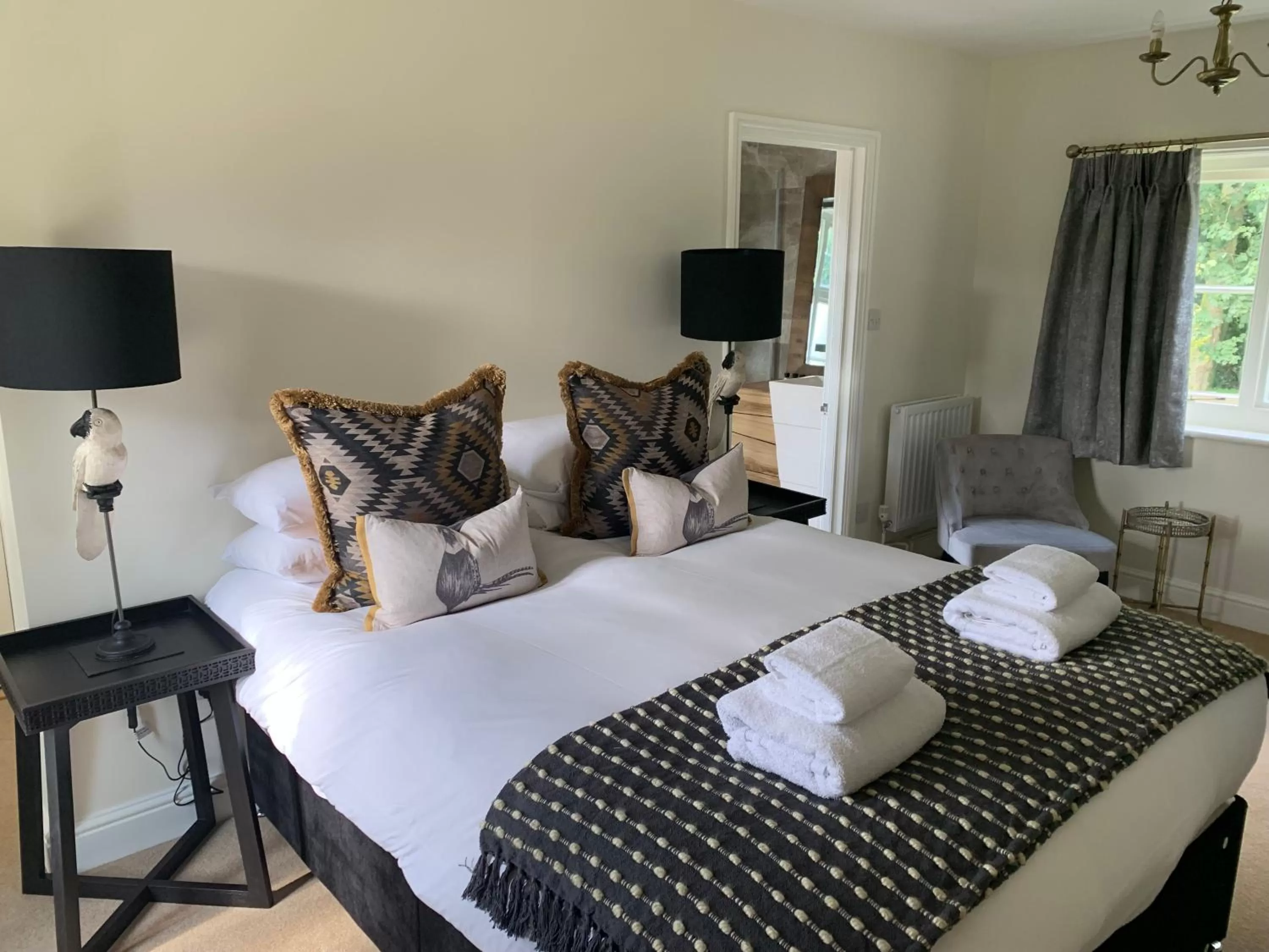 Bed in Scarborough Hill Country Inn