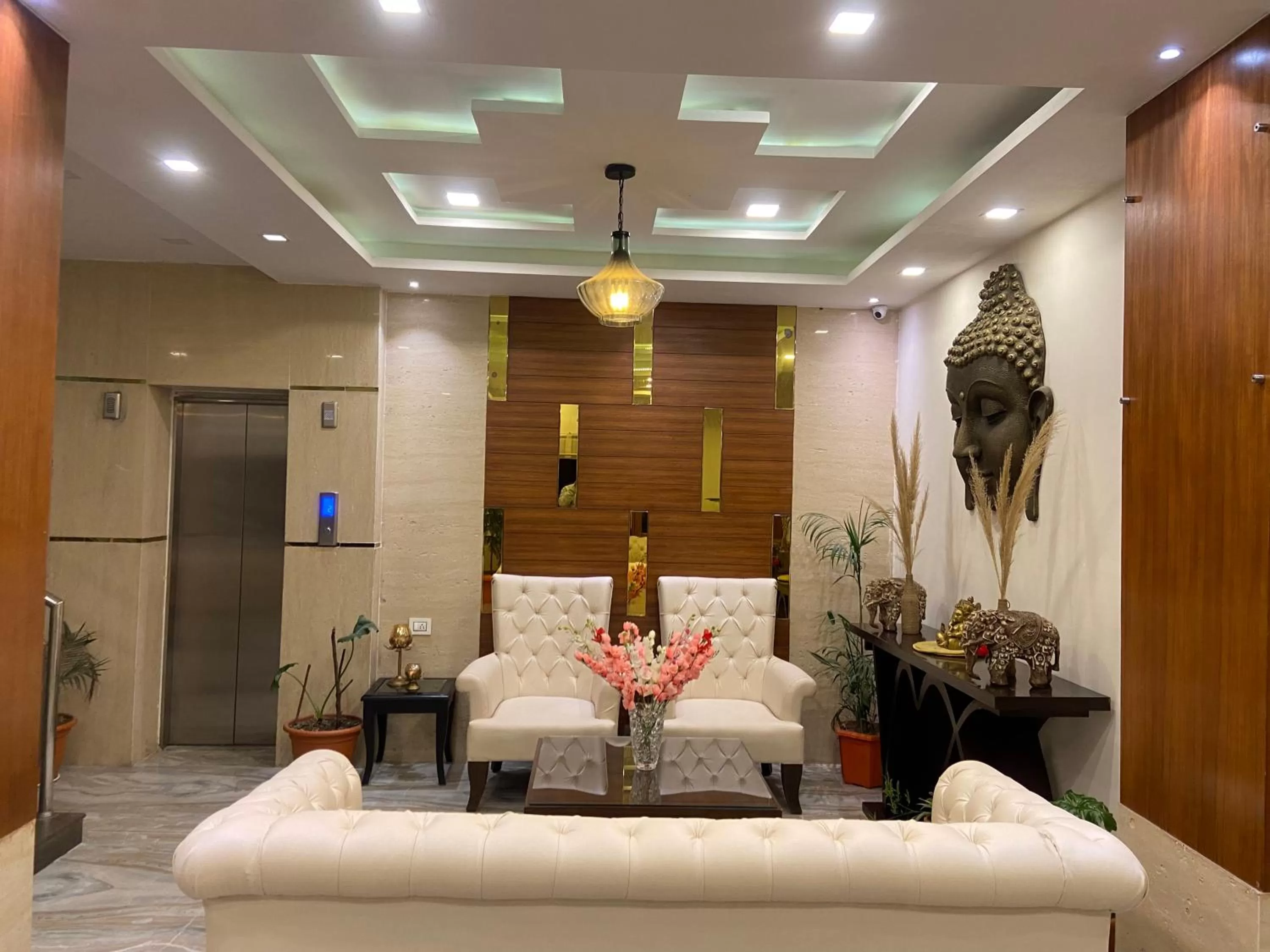 Hotel Ambika Resort Manali