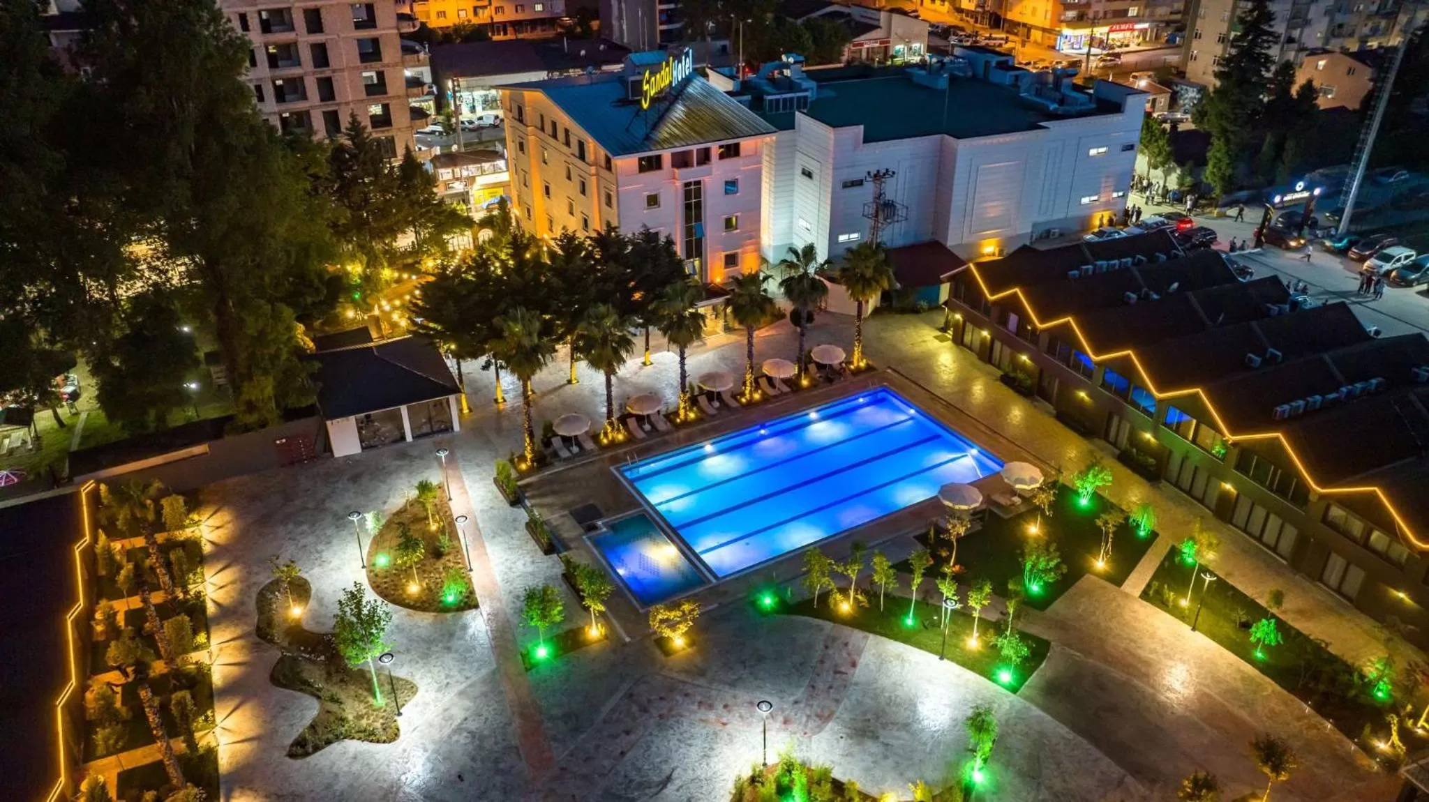 Property building, Bird's-eye View in Sandal Otel