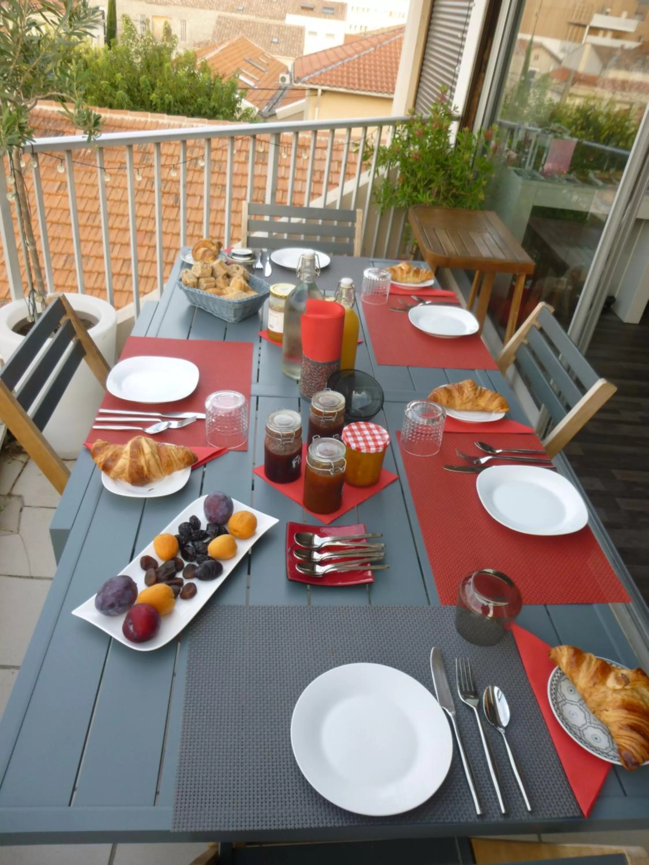 Continental breakfast in 1 Chambre, 1 P'tit dèj', 1 Sourire