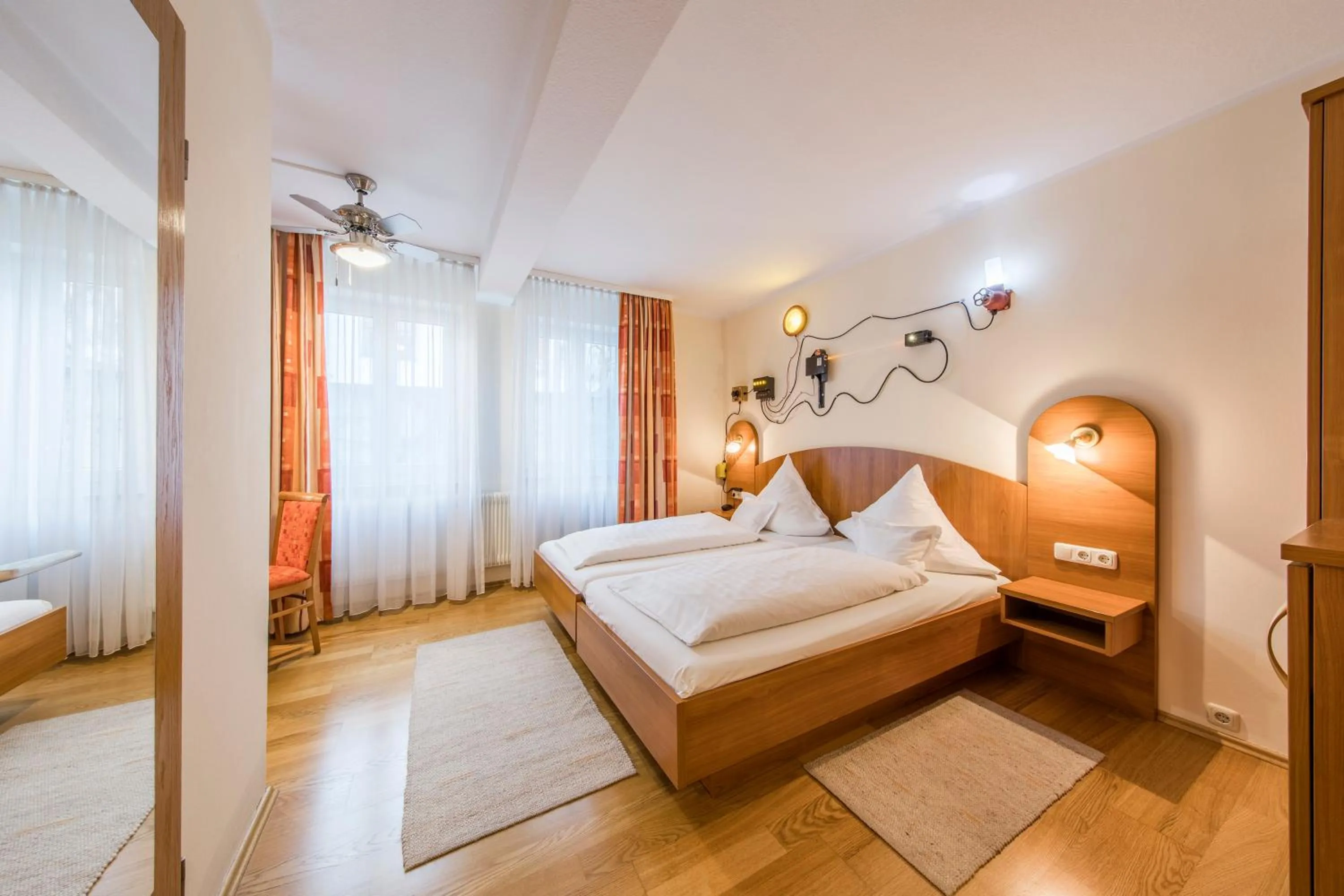 Photo of the whole room, Bed in Hotel Brunner