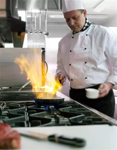 Restaurant/places to eat in The Bridge Hotel and Spa