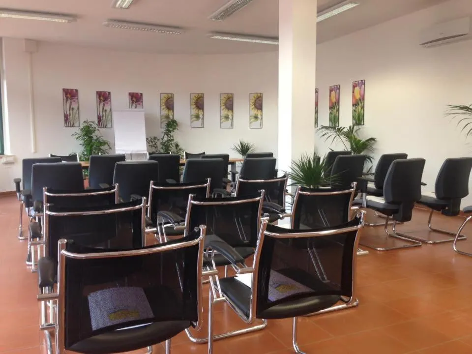 Business facilities in Villaggio Mare Si
