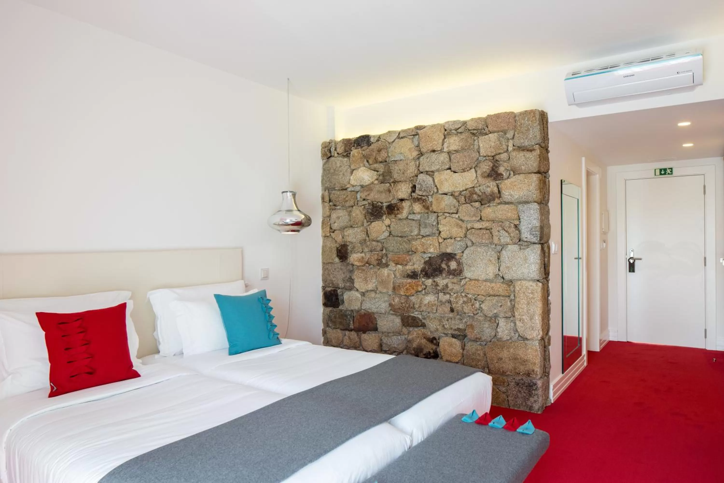 Bedroom, Bed in Cerca Design House