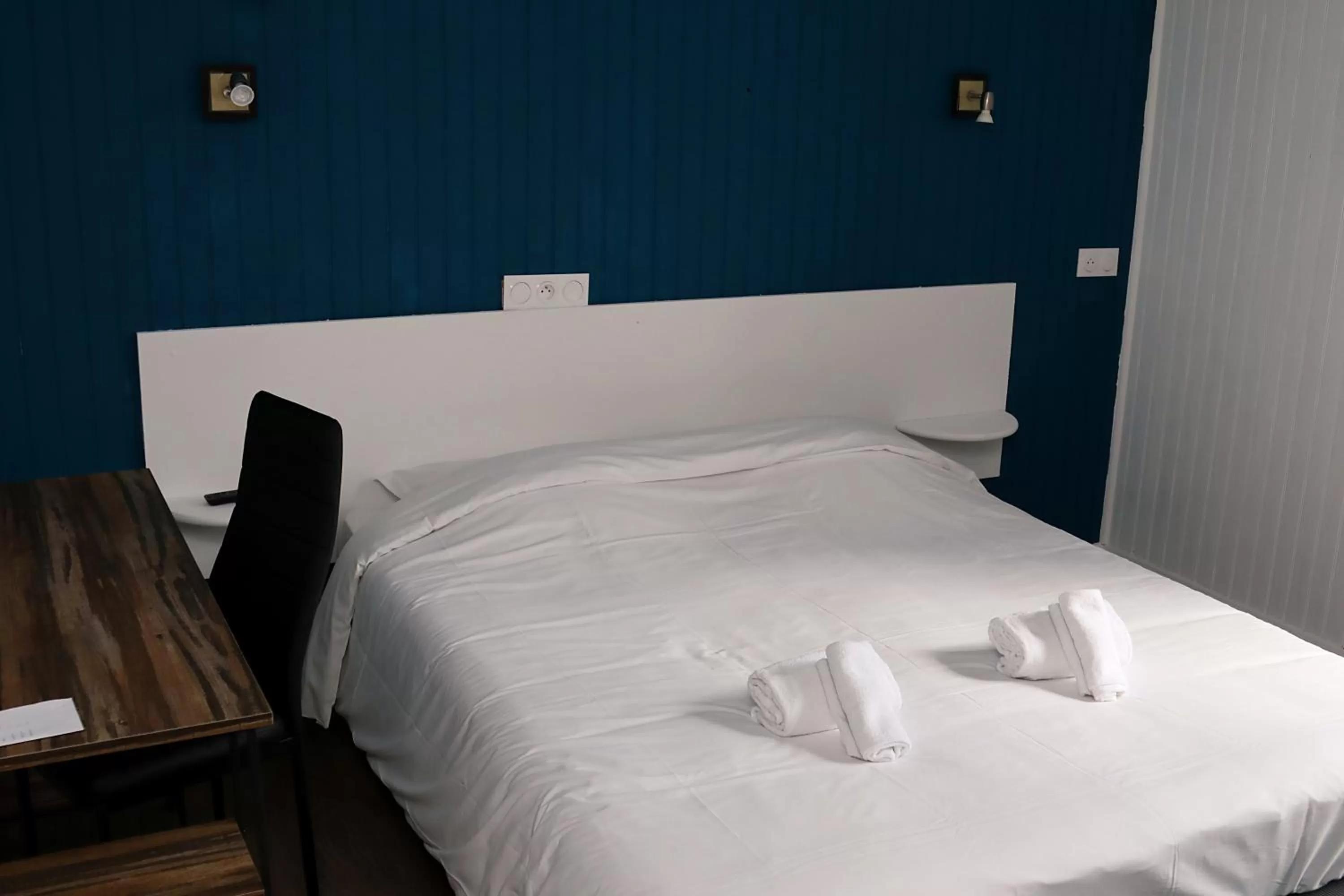 Bed in Hôtel & Restaurant Le Patio VICHY