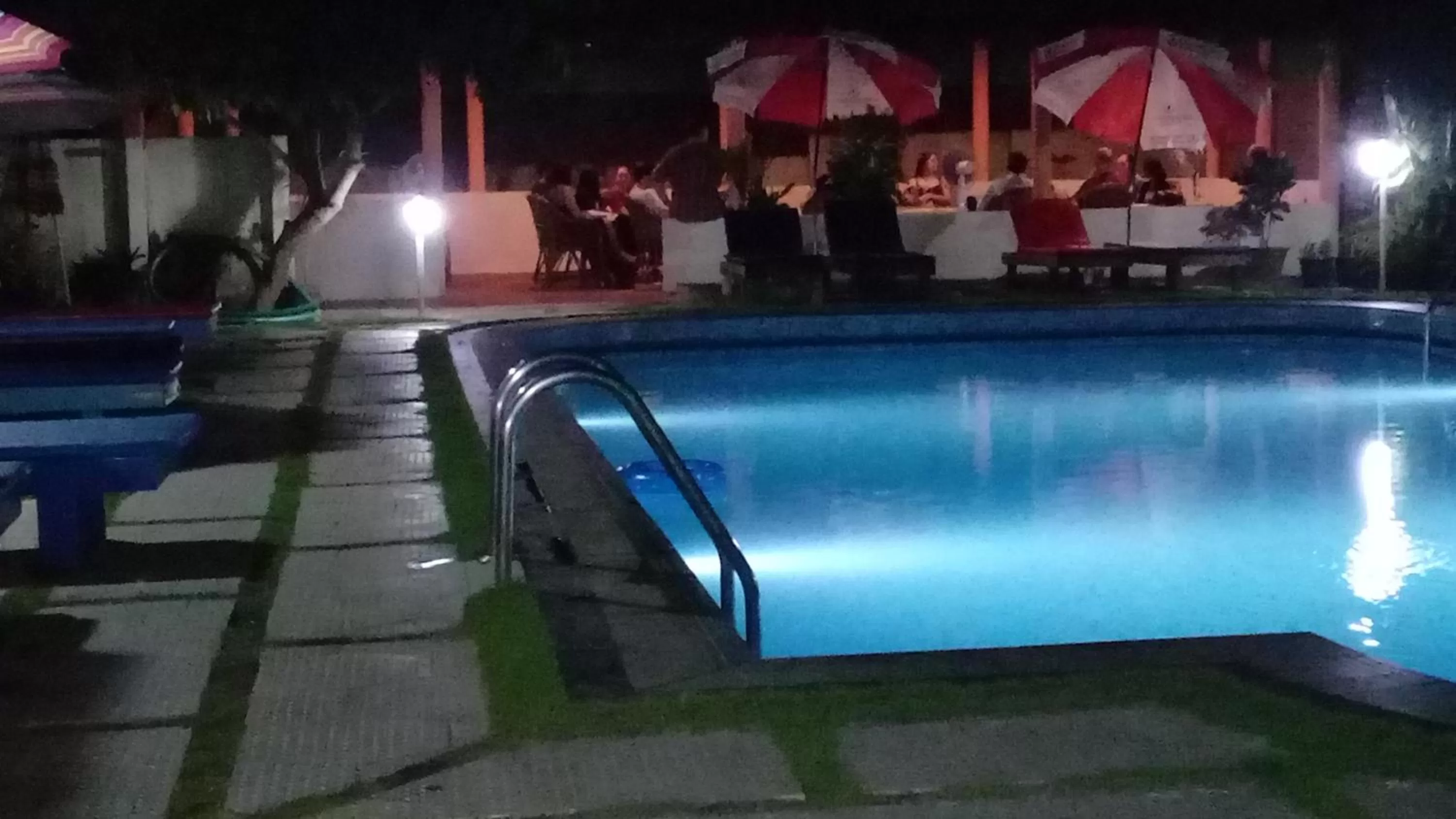 Pool view in Hotel Thushara