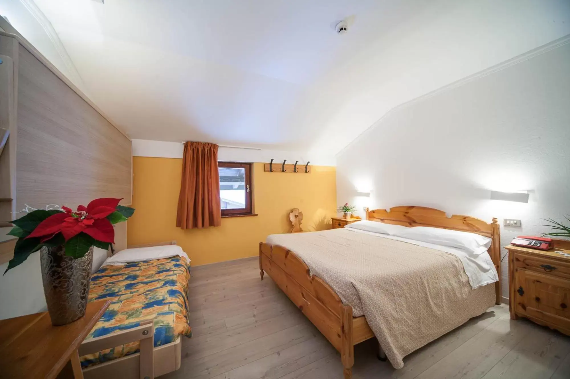 Economy Double Room in Hotel Villaggio Nevada Economy Double Room in Hotel Villaggio Nevada