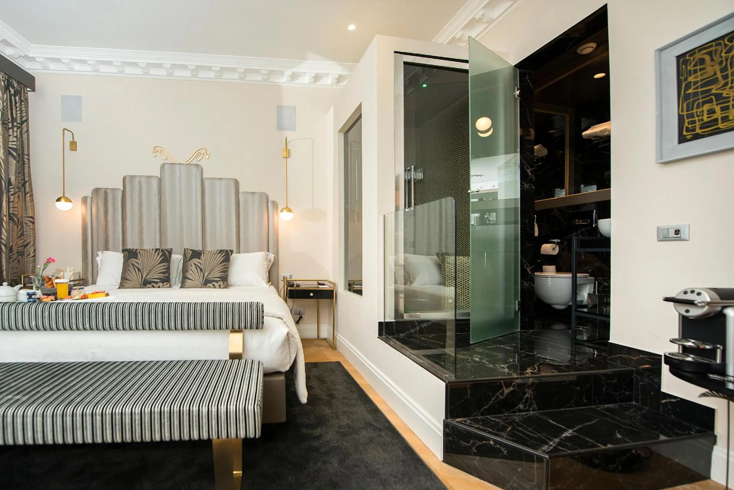 Photo of the whole room, Bed in Torre Argentina Relais - Residenze di Charme