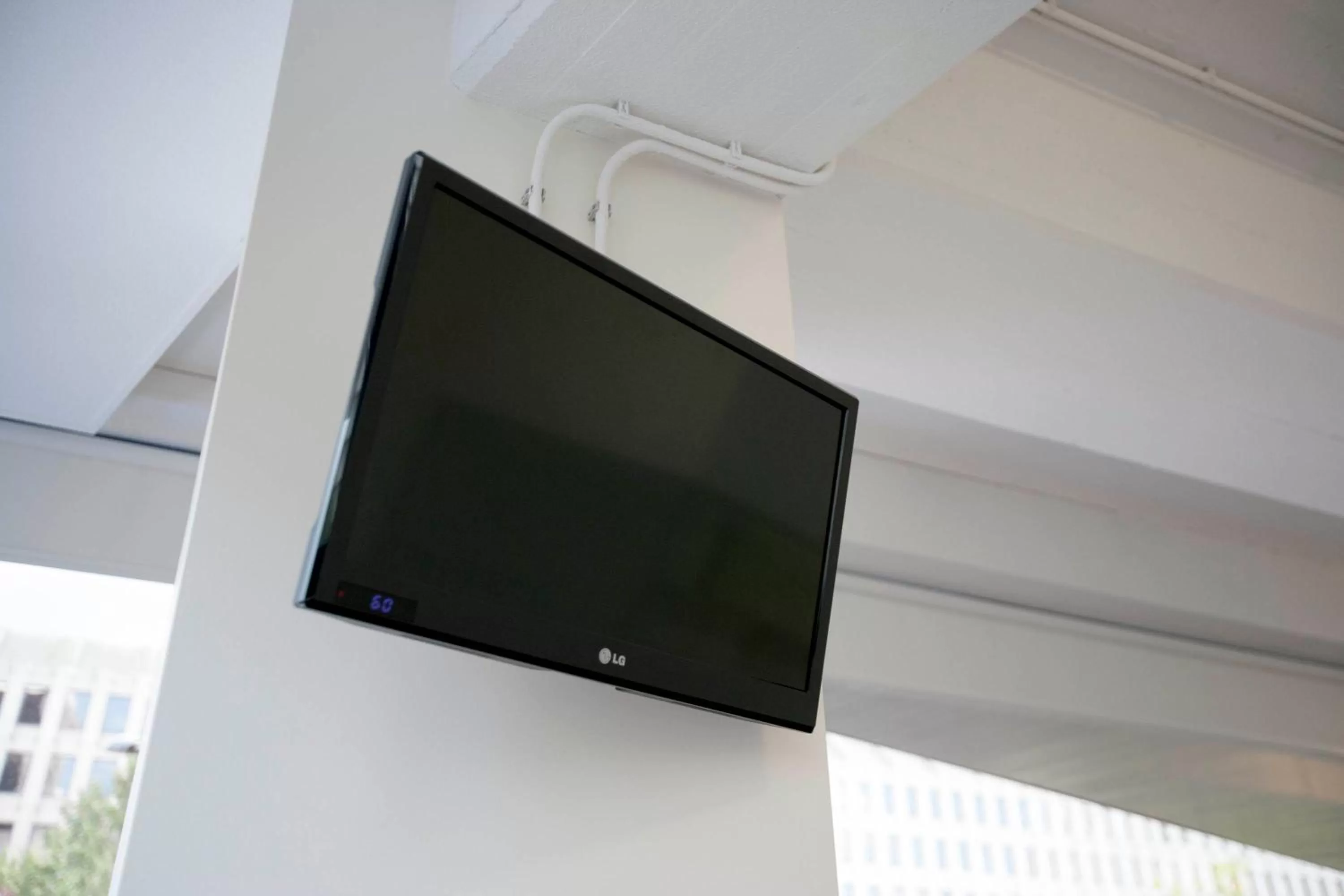 TV and multimedia in easyHotel Rotterdam City Centre