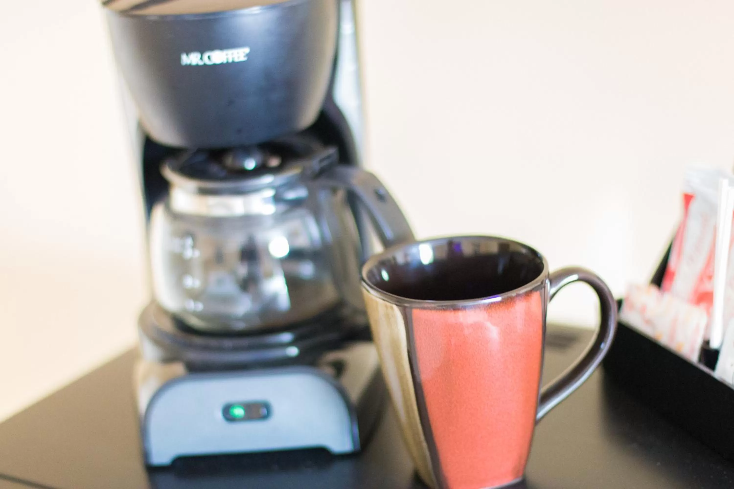 Coffee/tea facilities in Clarence Inn Extended Stay