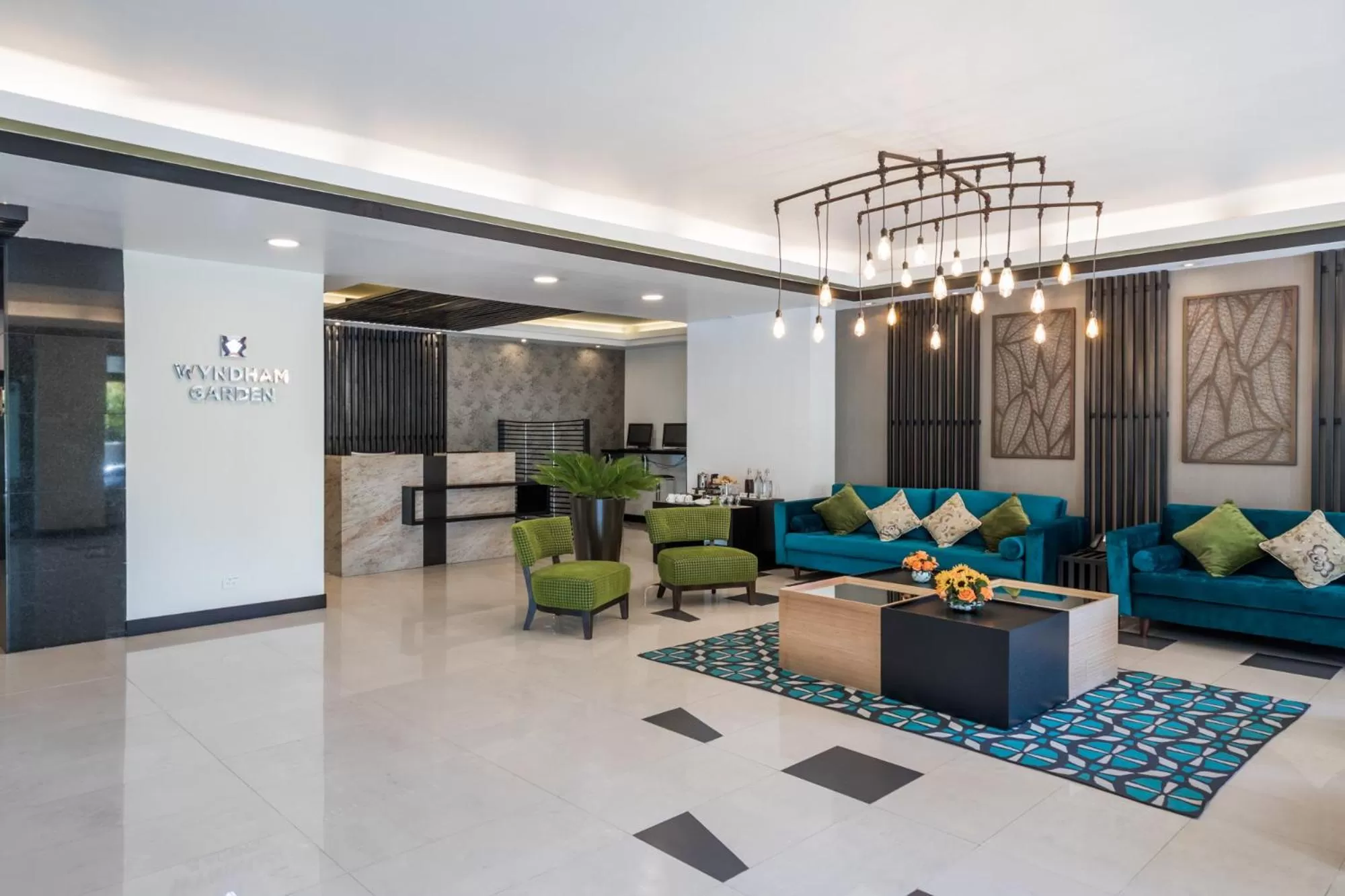 Lobby or reception in Wyndham Garden Quito