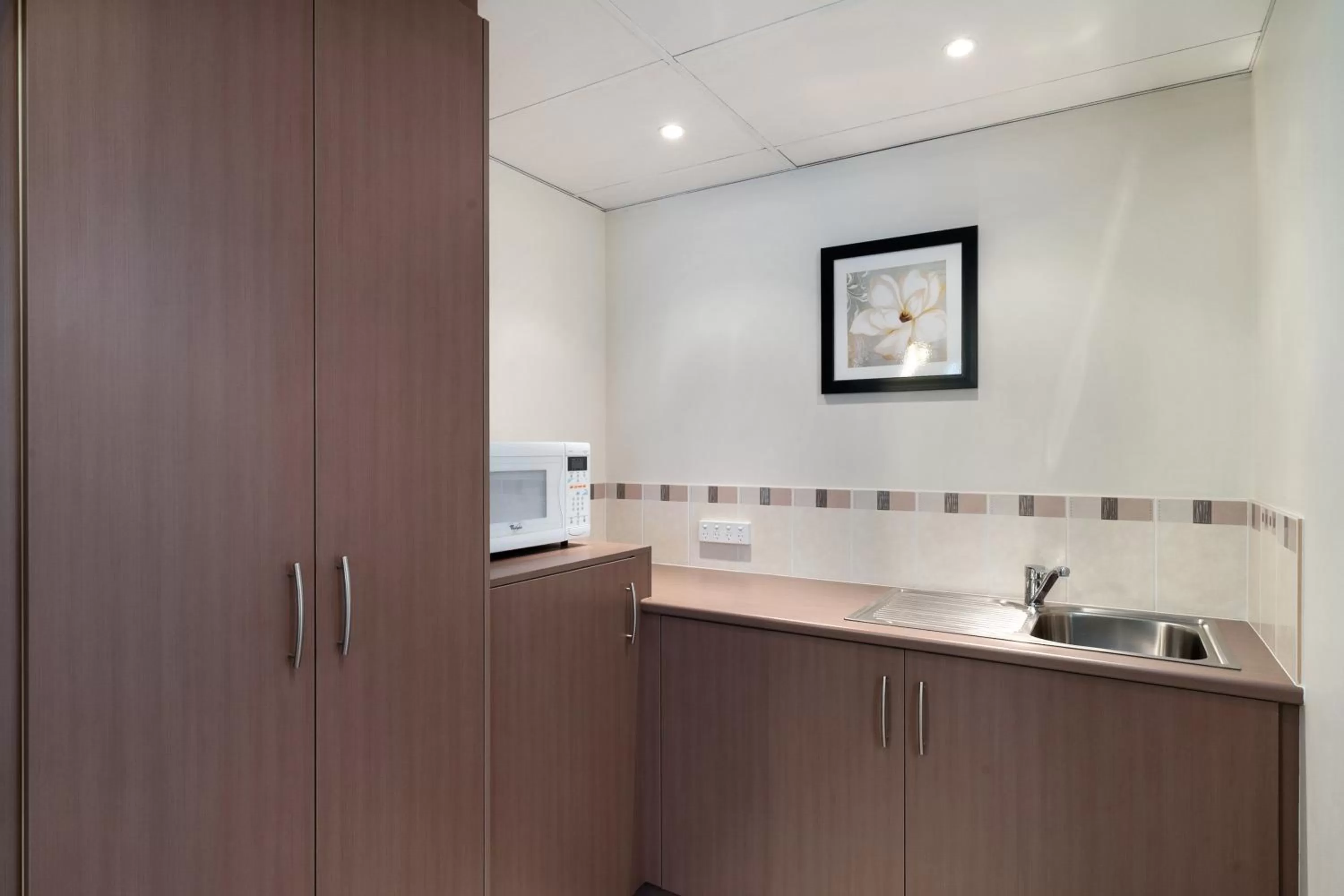 Kitchen or kitchenette in Comfort Inn Heritage Wagga