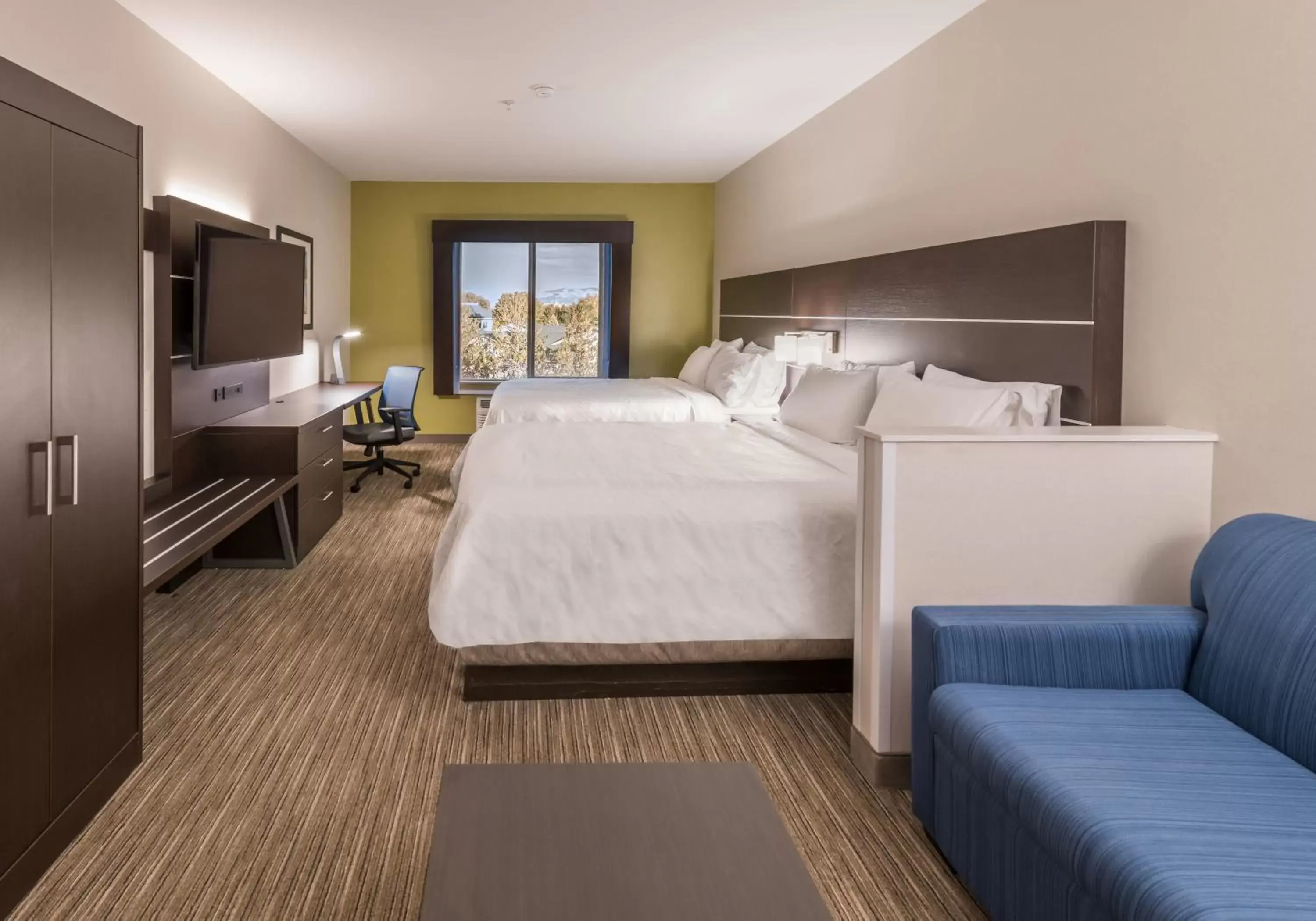 Suite with Two Queen Beds in Holiday Inn Express Hotel & Suites Minden by IHG Suite with Two Queen Beds in Holiday Inn Express Hotel & Suites Minden by IHG
