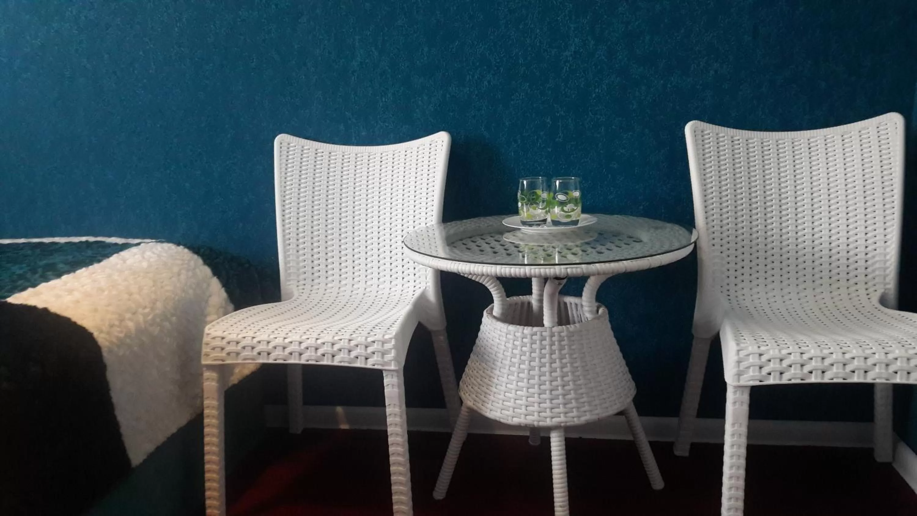 Seating Area in Hotel Lilo near Airport