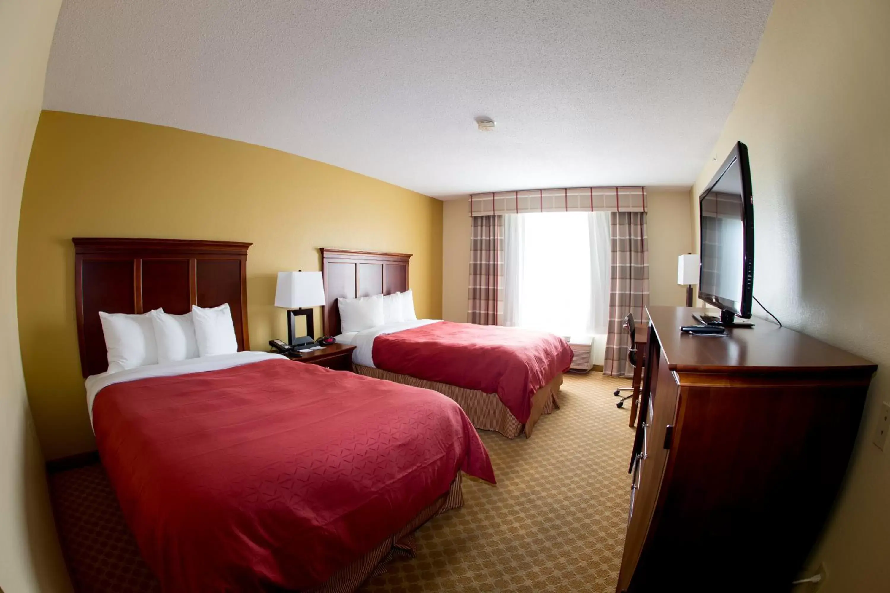 Queen Room with Two Queen Beds in Country Inn & Suites by Radisson, Macedonia, OH Queen Room with Two Queen Beds in Country Inn & Suites by Radisson, Macedonia, OH