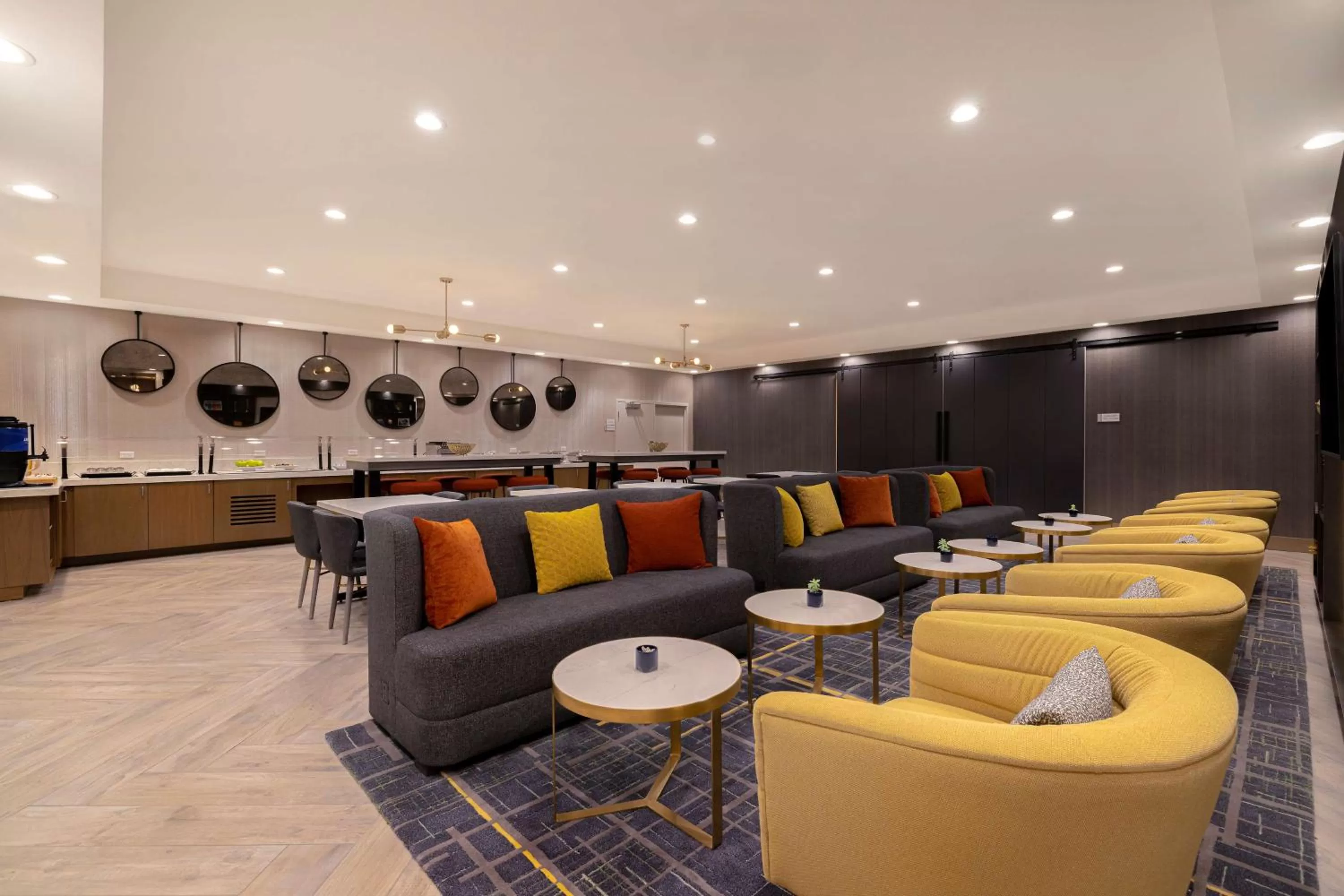 Breakfast in Doubletree By Hilton Palmdale, Ca