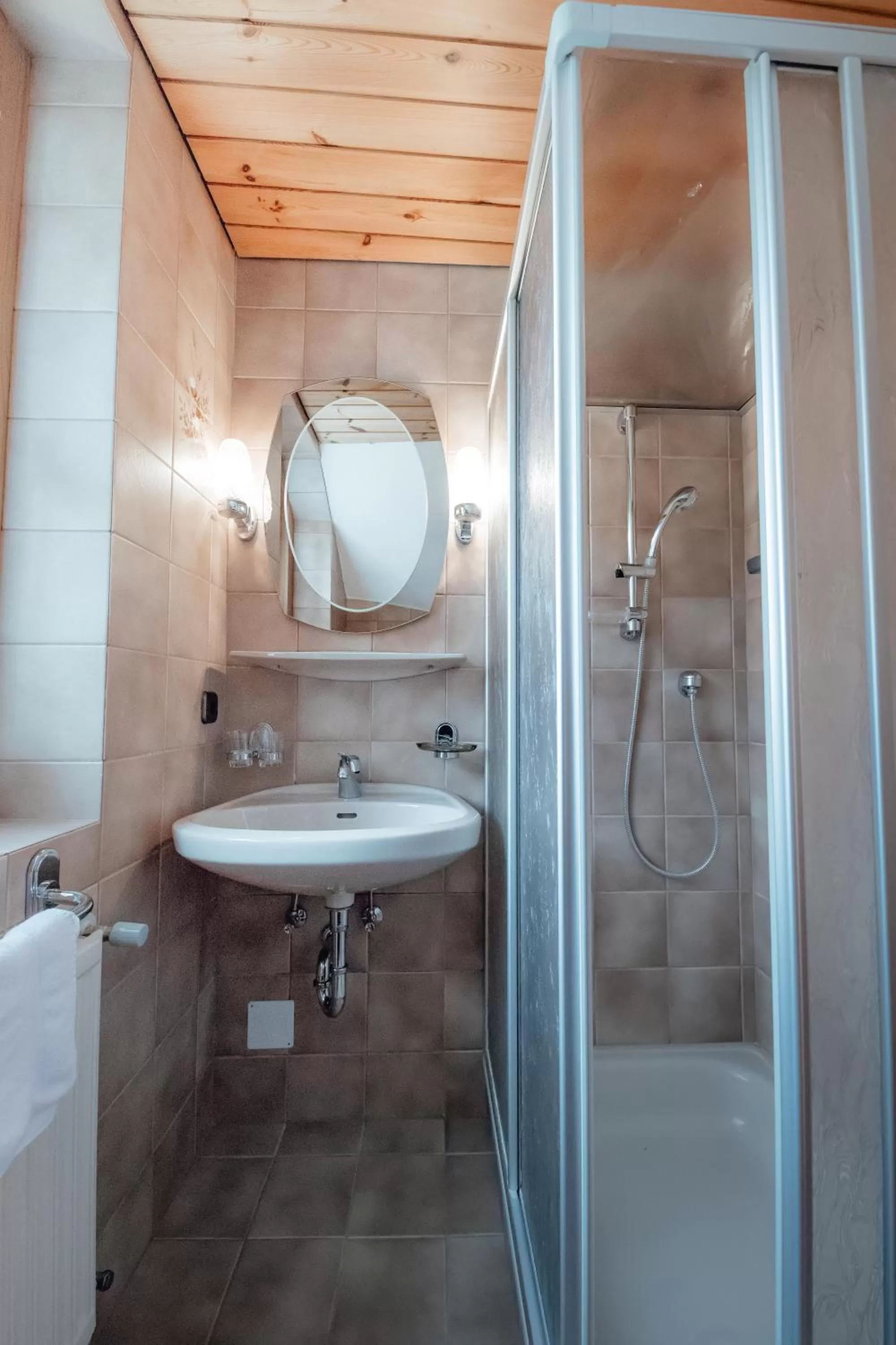 Shower in Dandler - Zimmer und Ferienwohnungen