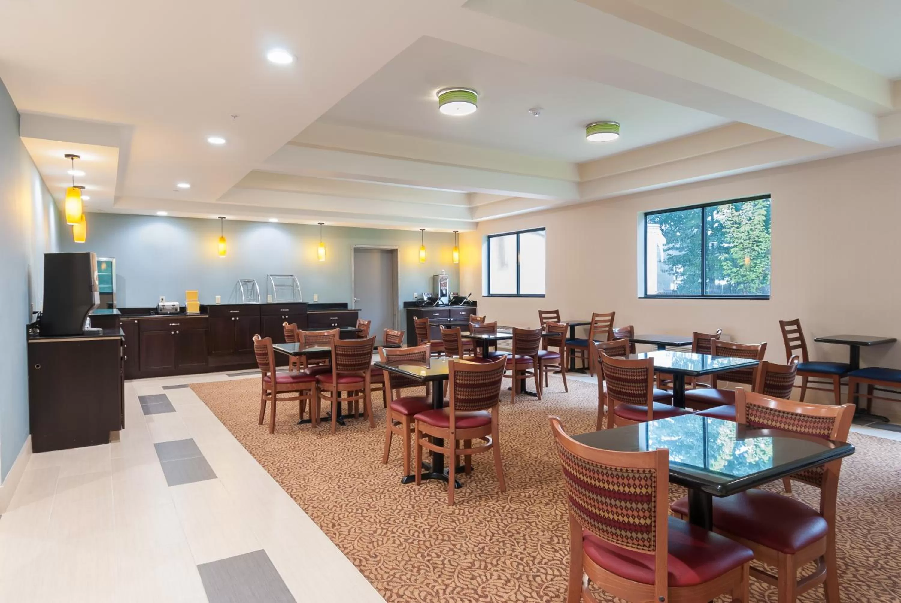 Restaurant/places to eat in Days Inn by Wyndham Tamworth