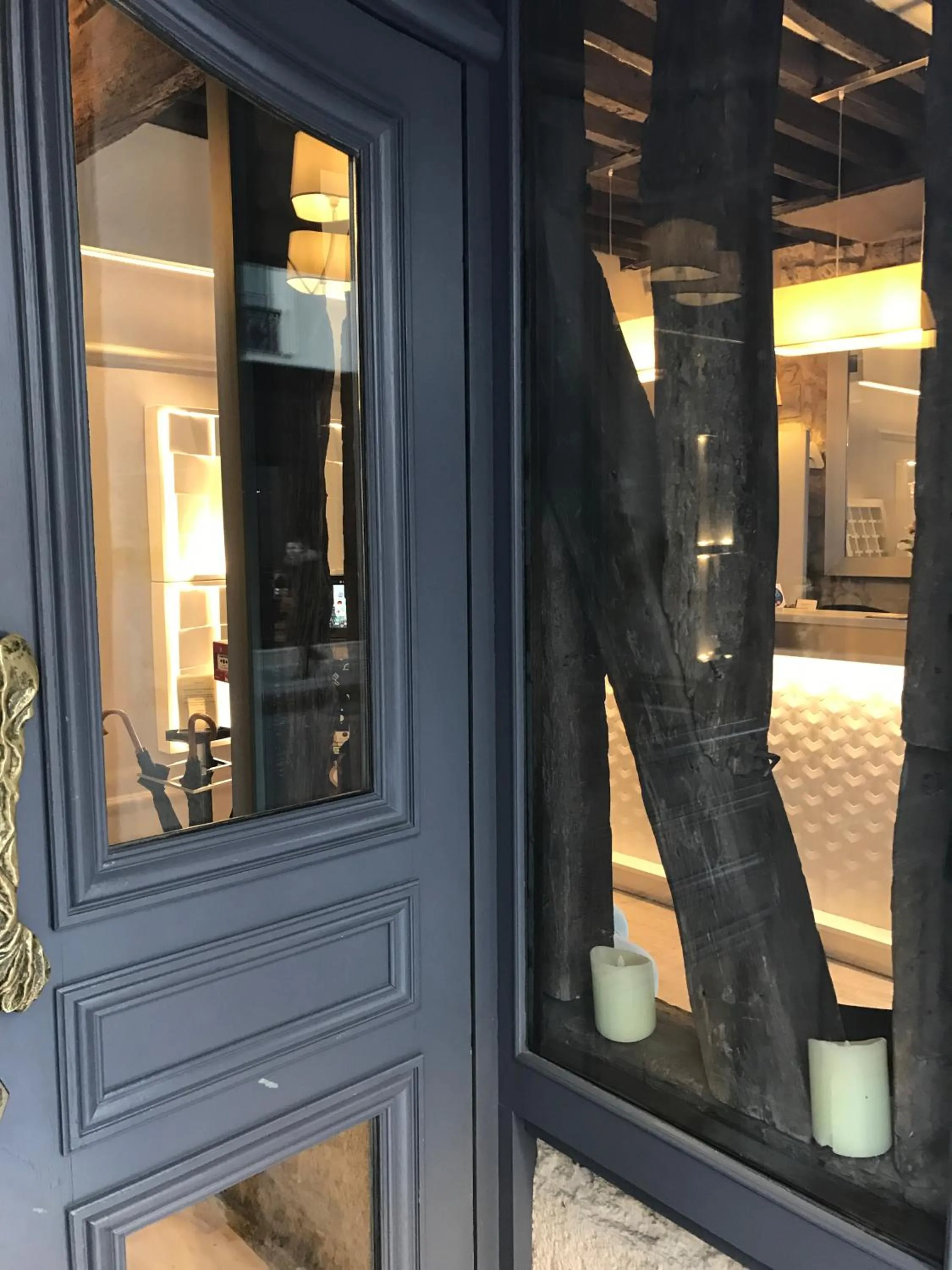 Property building in Hôtel Jacques de Molay - Fitness & Sauna