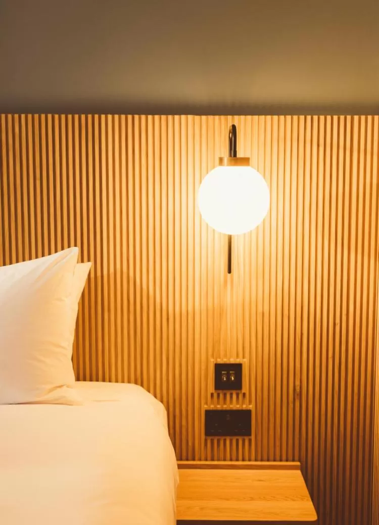 Bed in Mollie's Motel & Diner Bristol