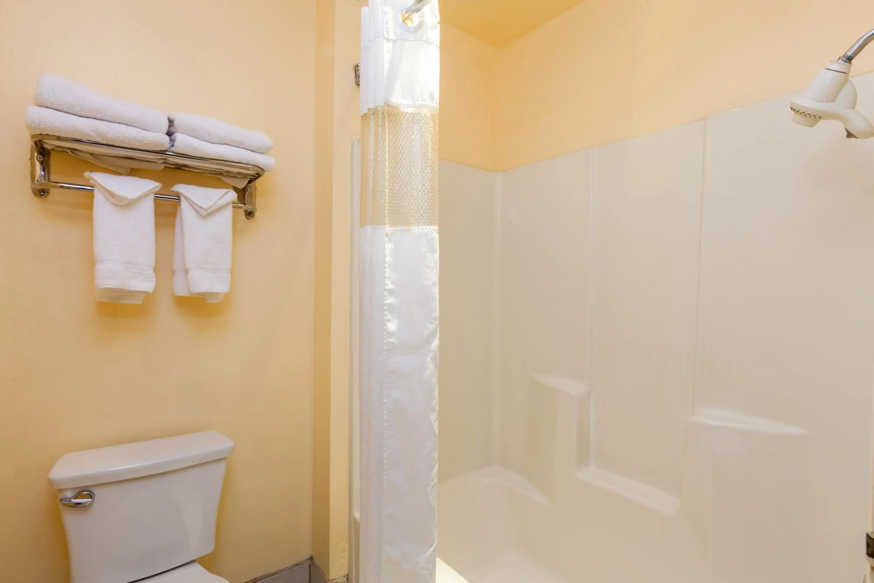 Shower in America's Best Value Inn & Suites Bakersfield Central