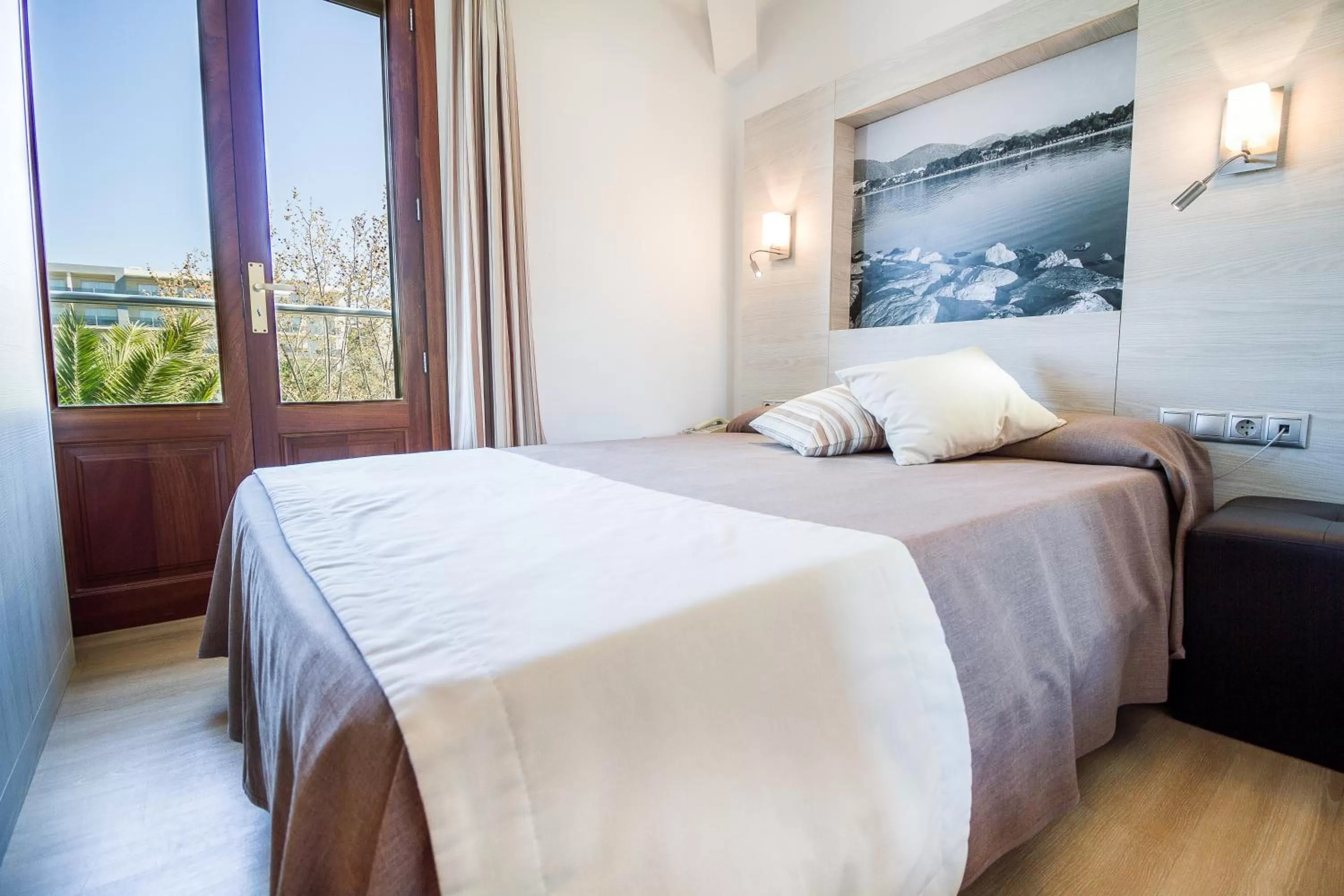 Photo of the whole room, Bed in Eix Alcudia Hotel Adults Only