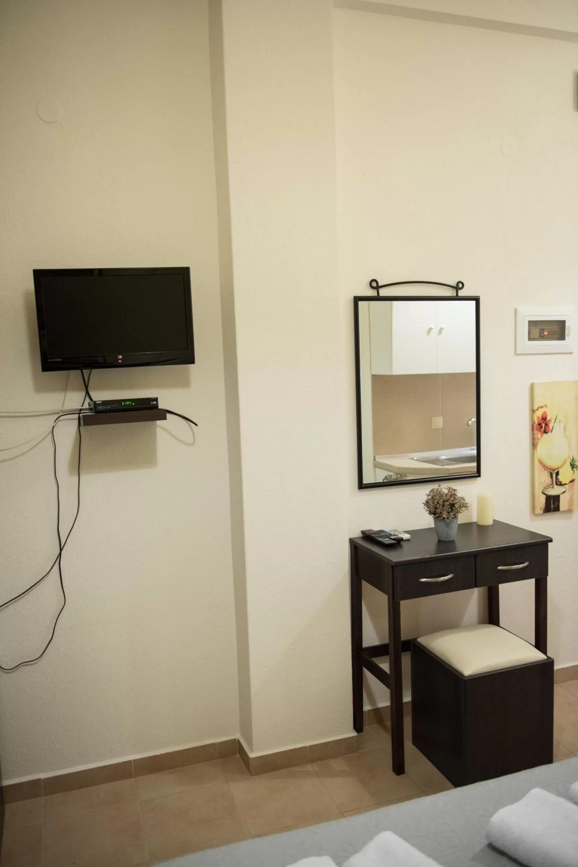 TV/Entertainment Center in Musses House