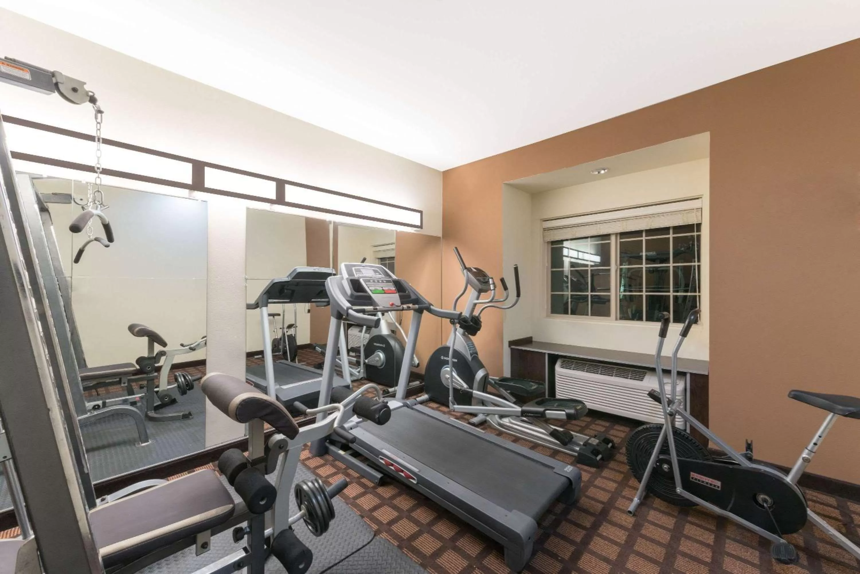 Fitness centre/facilities in Microtel Inn and Suites Eagle Pass
