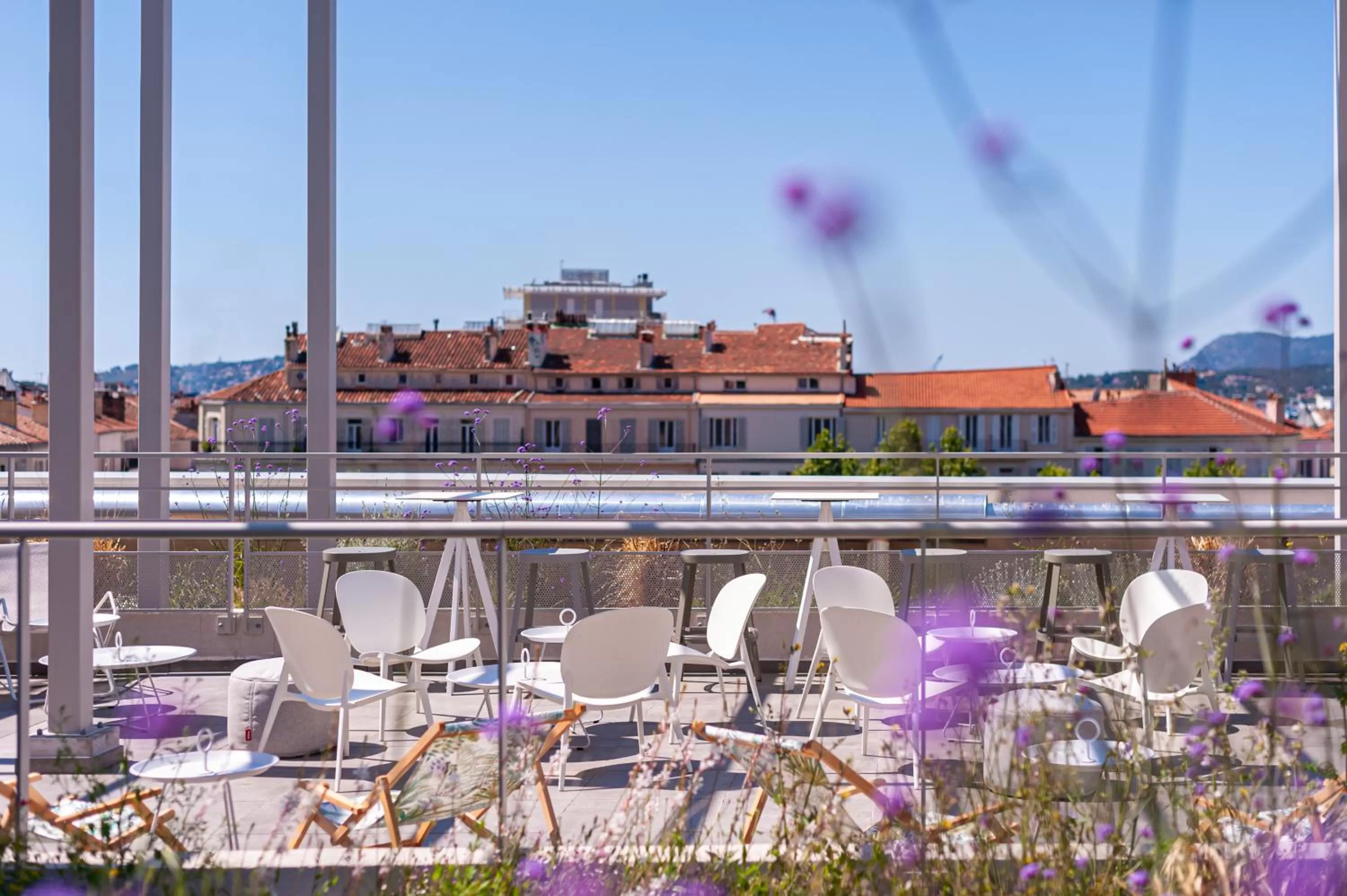 Patio in Apparthotel Privilodges Toulon