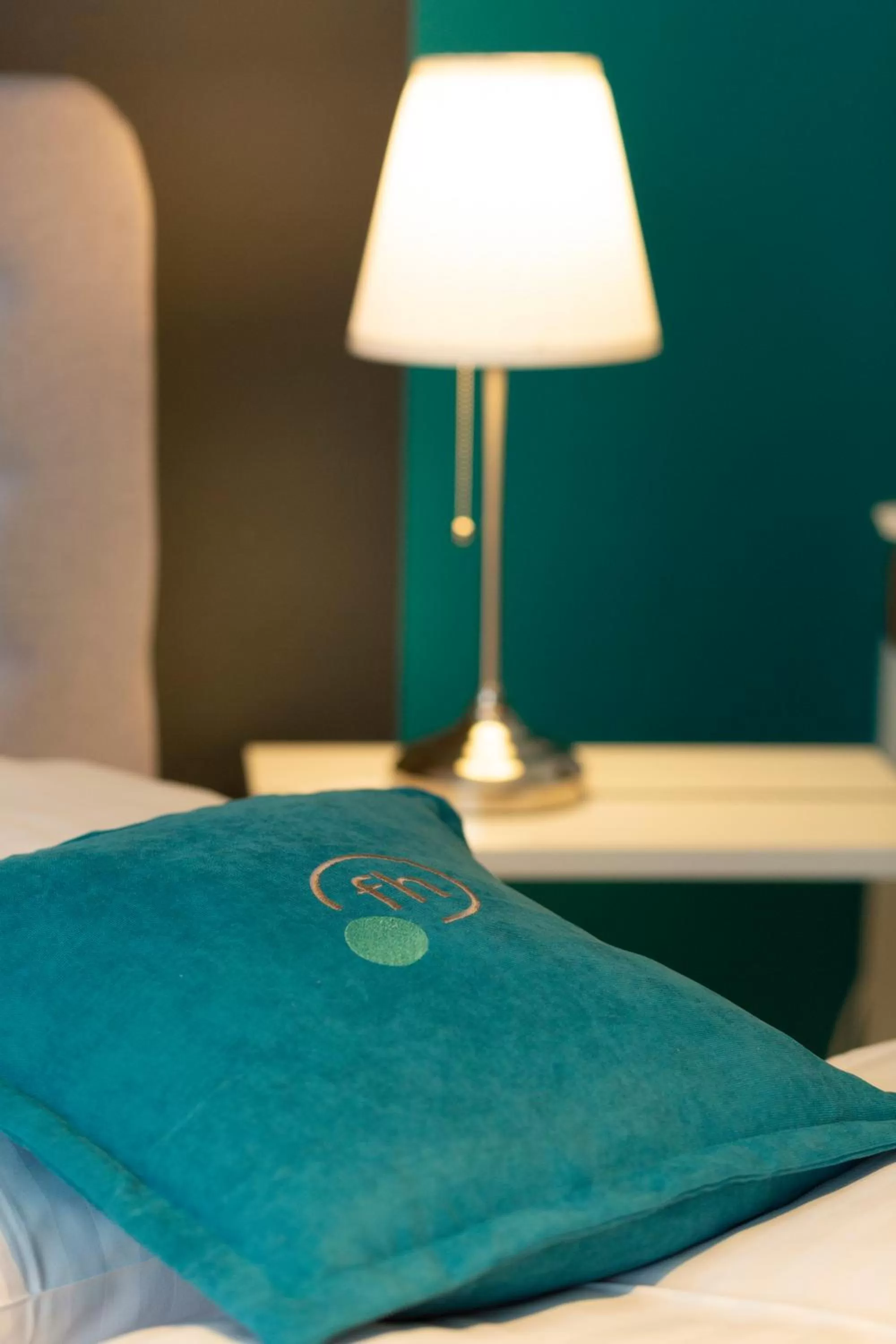 Bedroom, Bed in Friends Hotel Bad Salzuflen