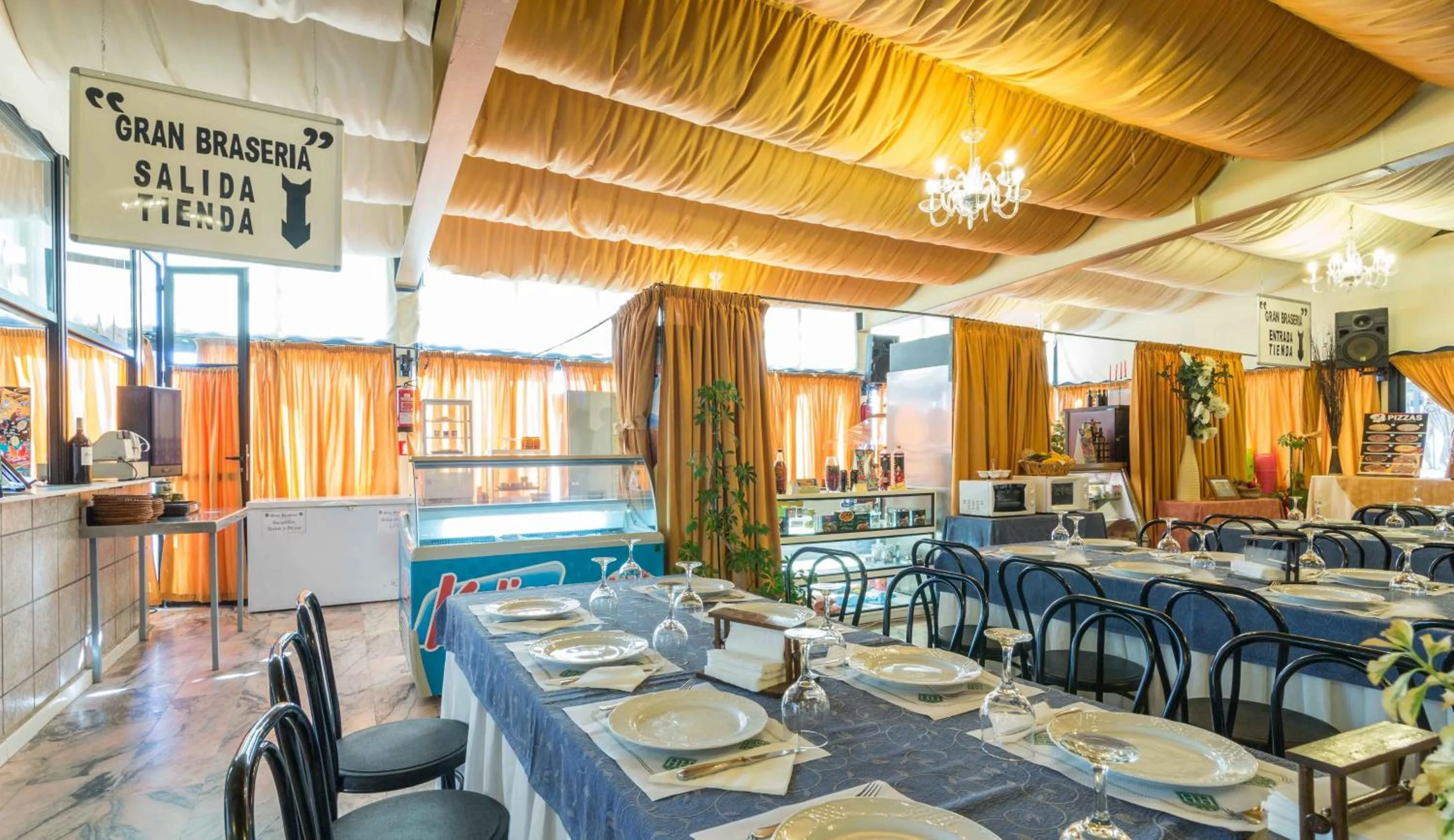 Restaurant/places to eat in Hotel Los Templarios