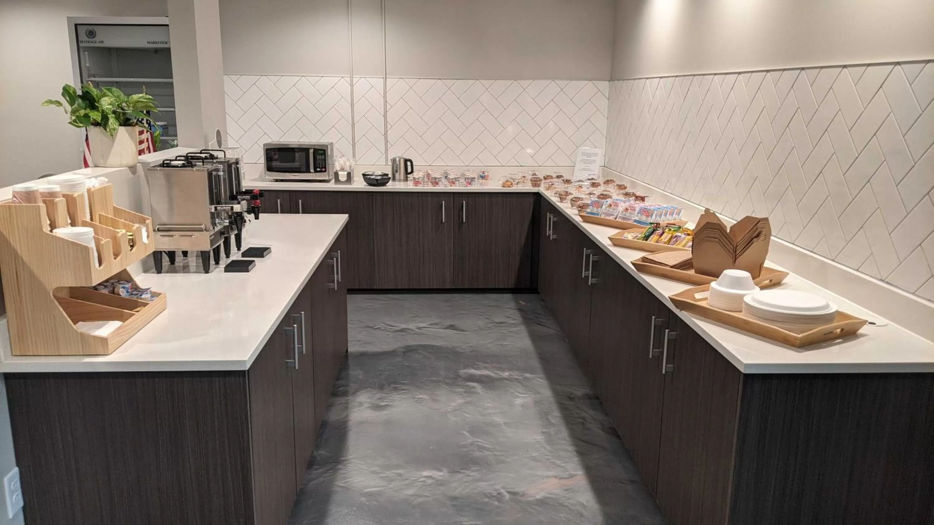 Coffee/tea facilities in Superior Stay Hotel