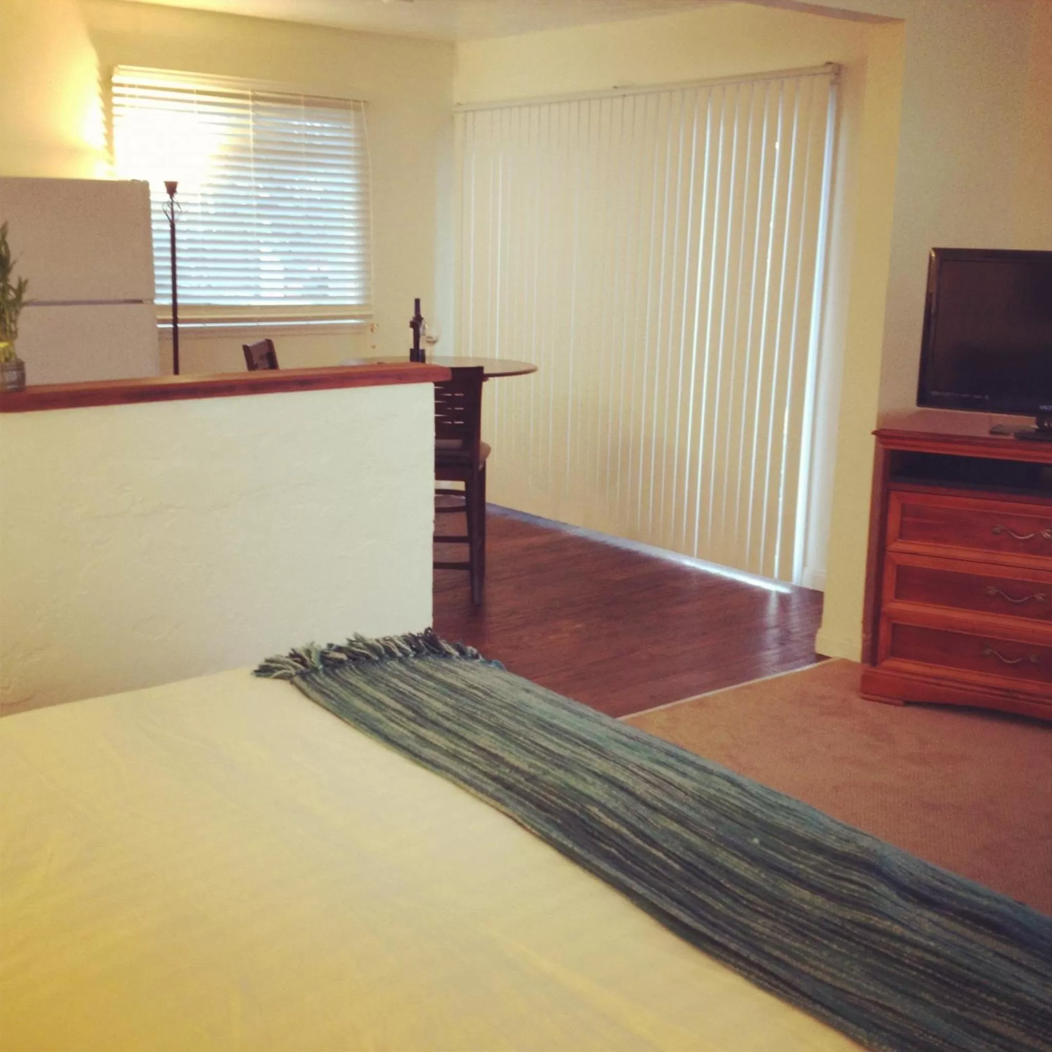 King Suite with Ocean View [No Pets] in The Patriots Boutique Motel