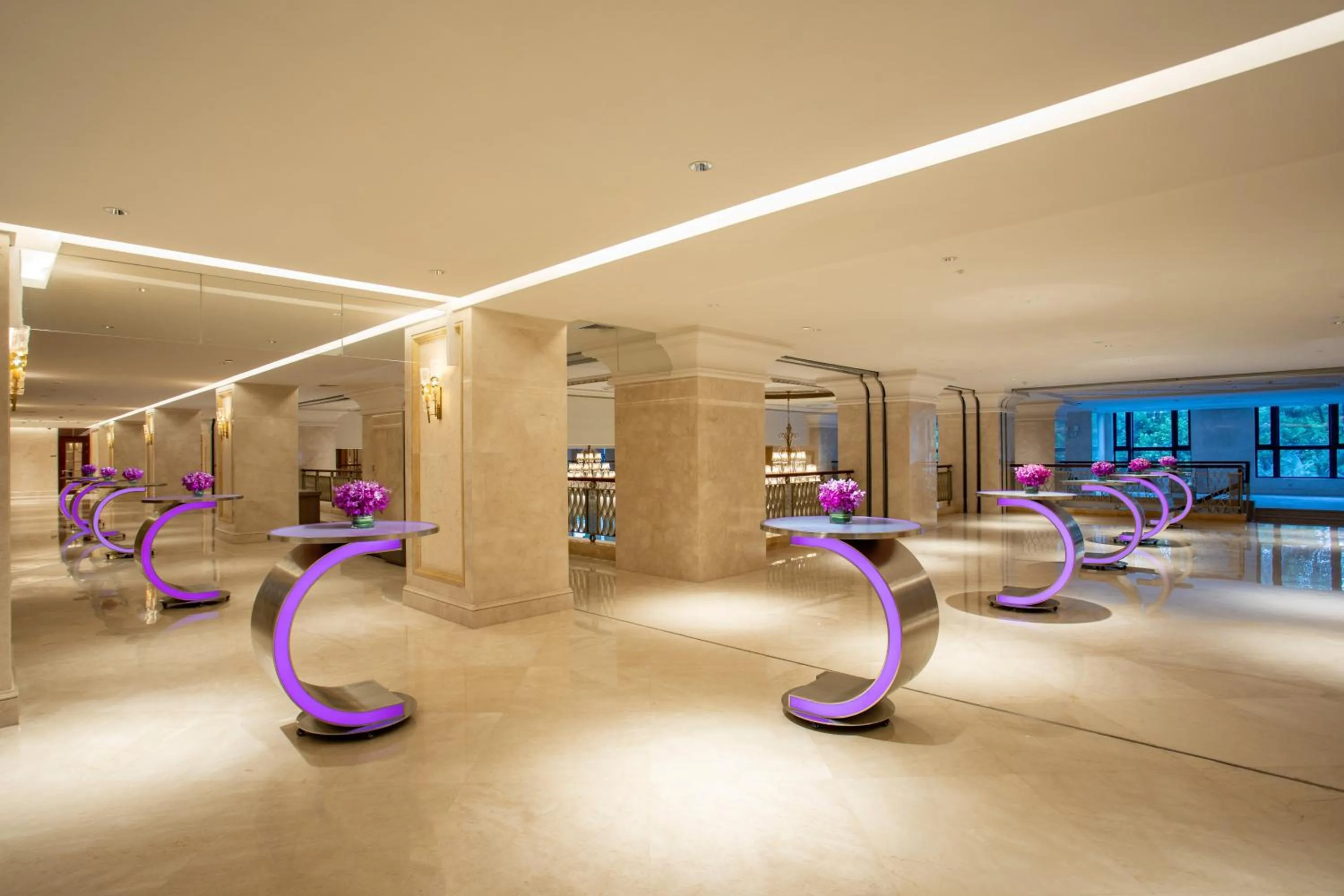 Meeting/conference room in Crowne Plaza Fuzhou South by IHG