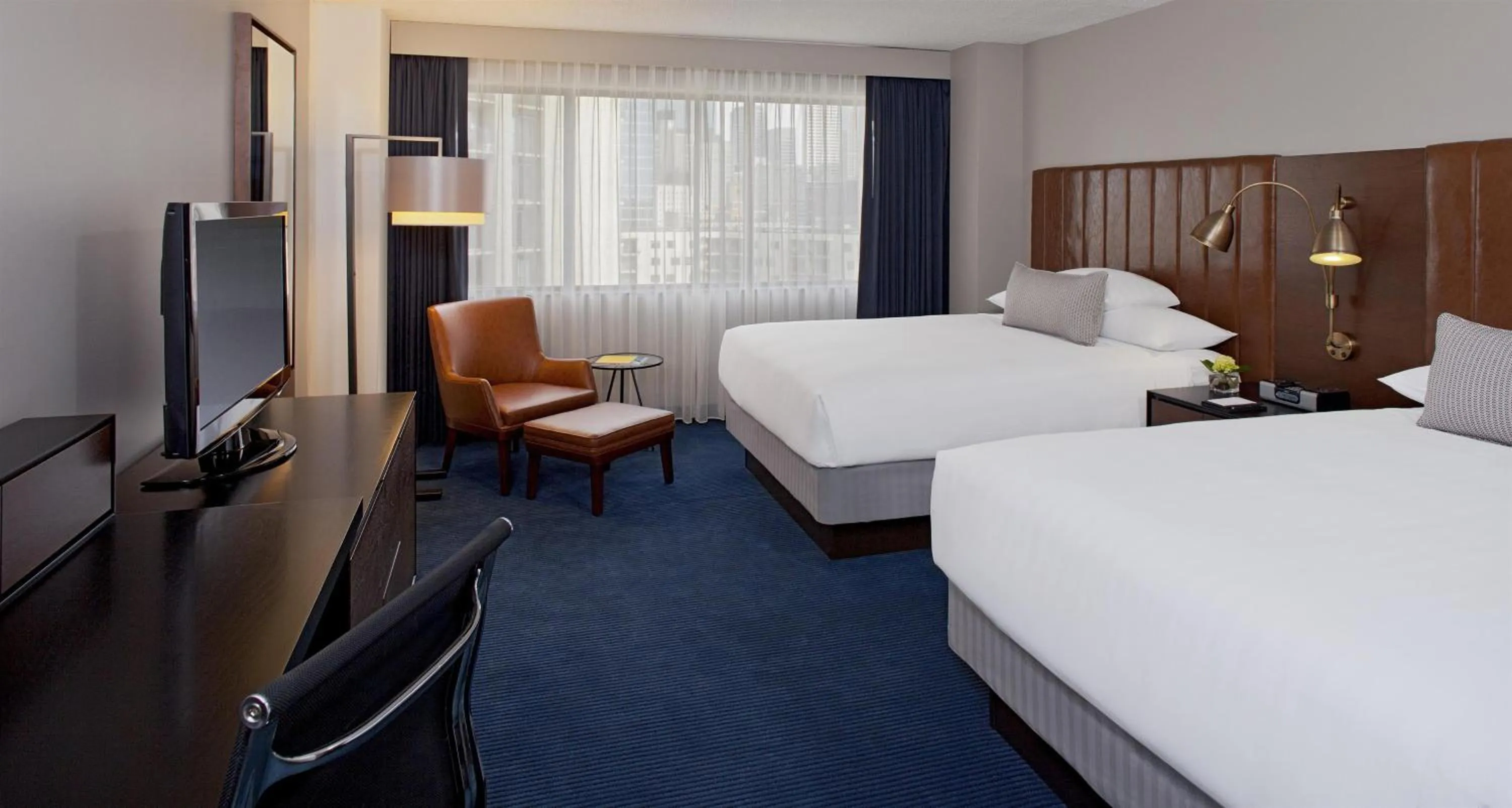 Queen Room with Two Queen Beds and City View in Hyatt Regency Minneapolis