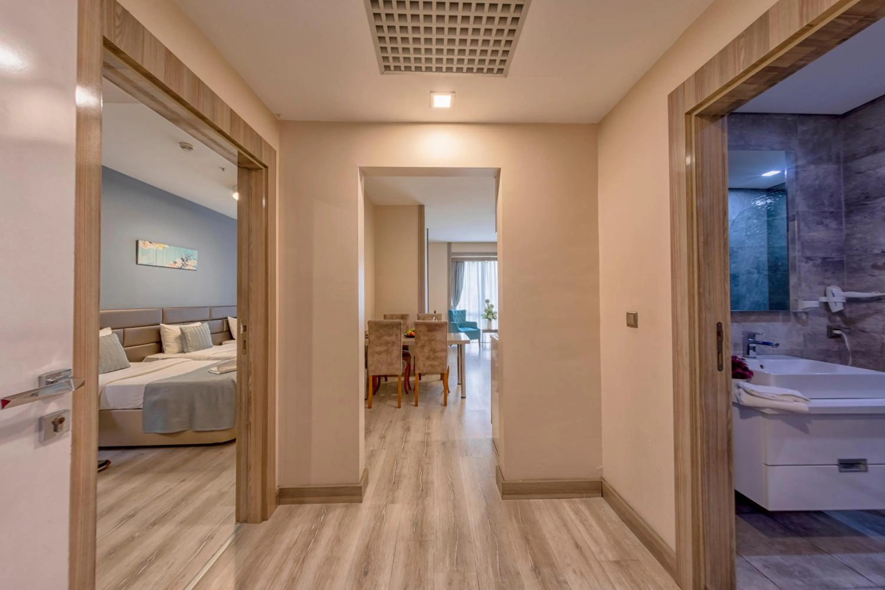 Bed in My House N5 Suites Hotel