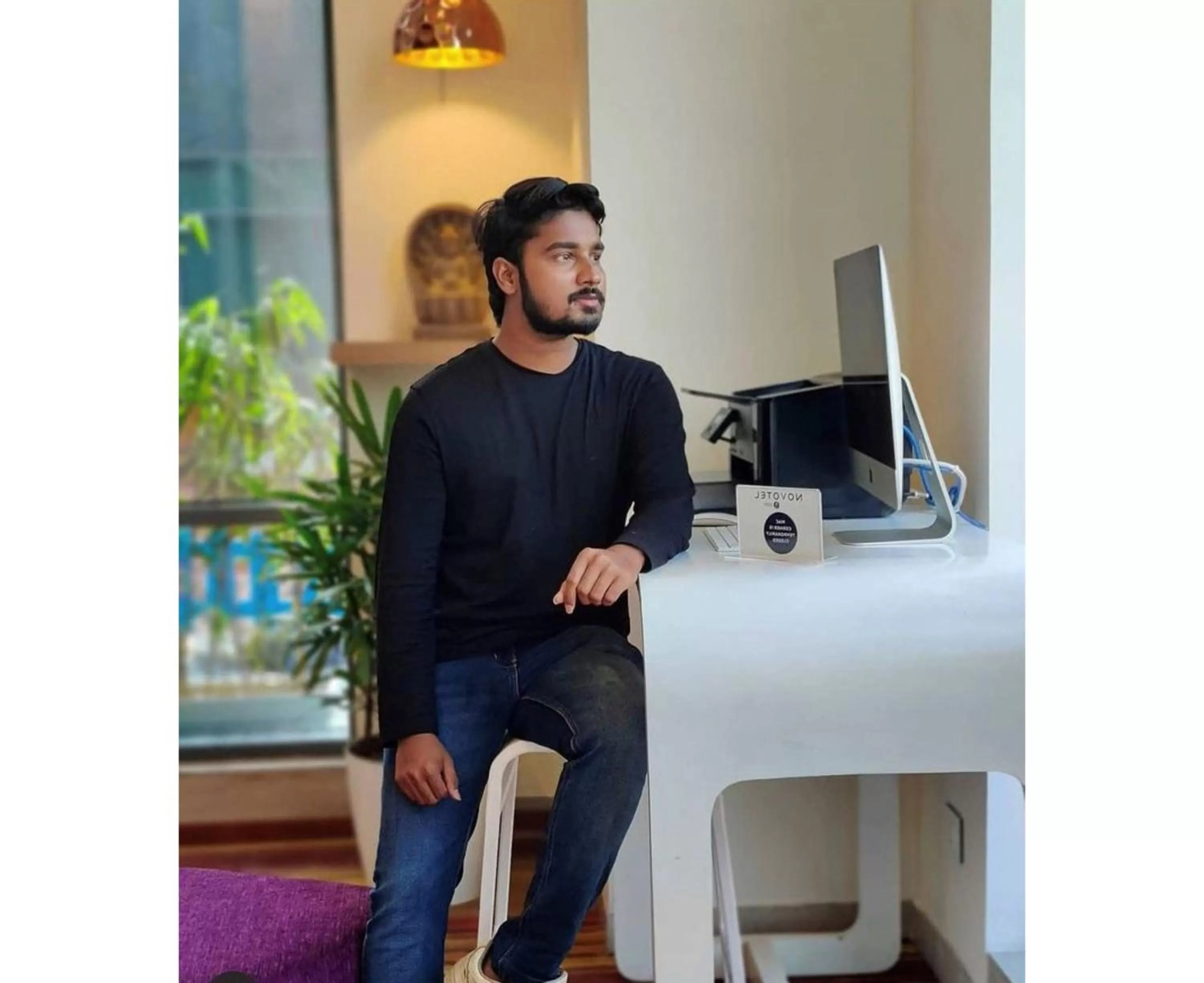 Lobby or reception in Novotel Chennai OMR