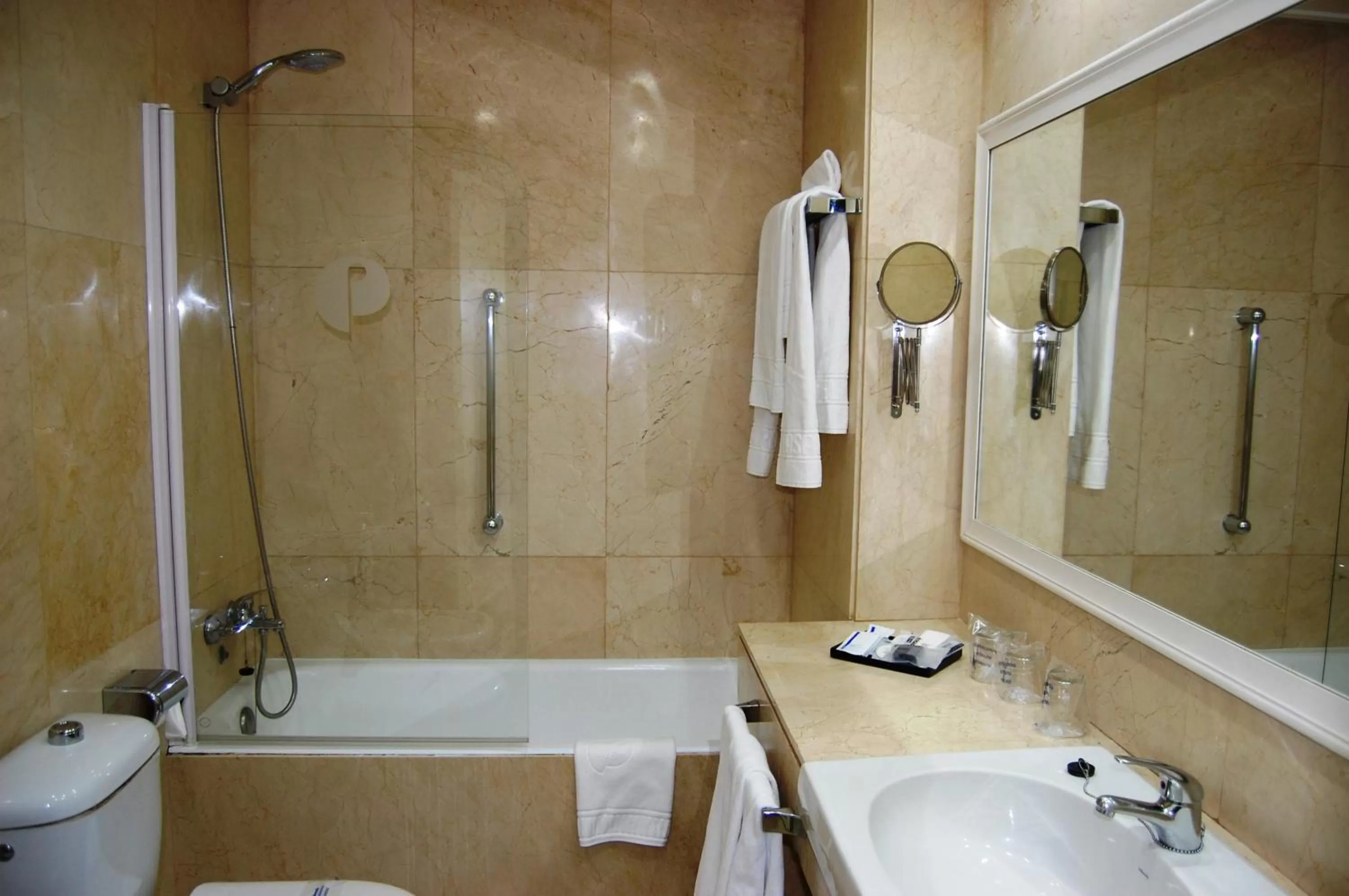 Bathroom in Hotel Pasarela