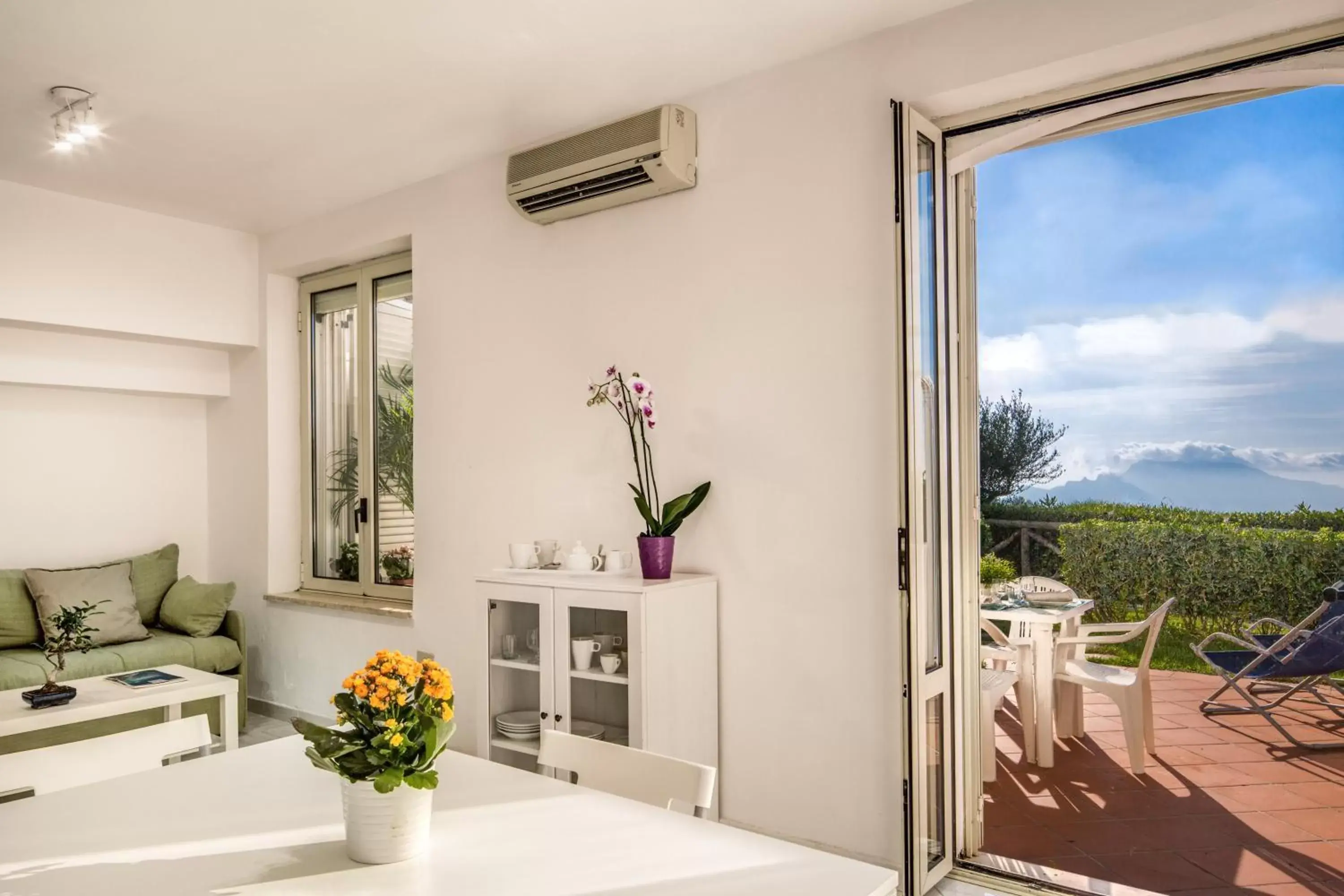 Classic One Bedroom Apartment with Sea View in Gocce Di Capri Resort Classic One Bedroom Apartment with Sea View in Gocce Di Capri Resort