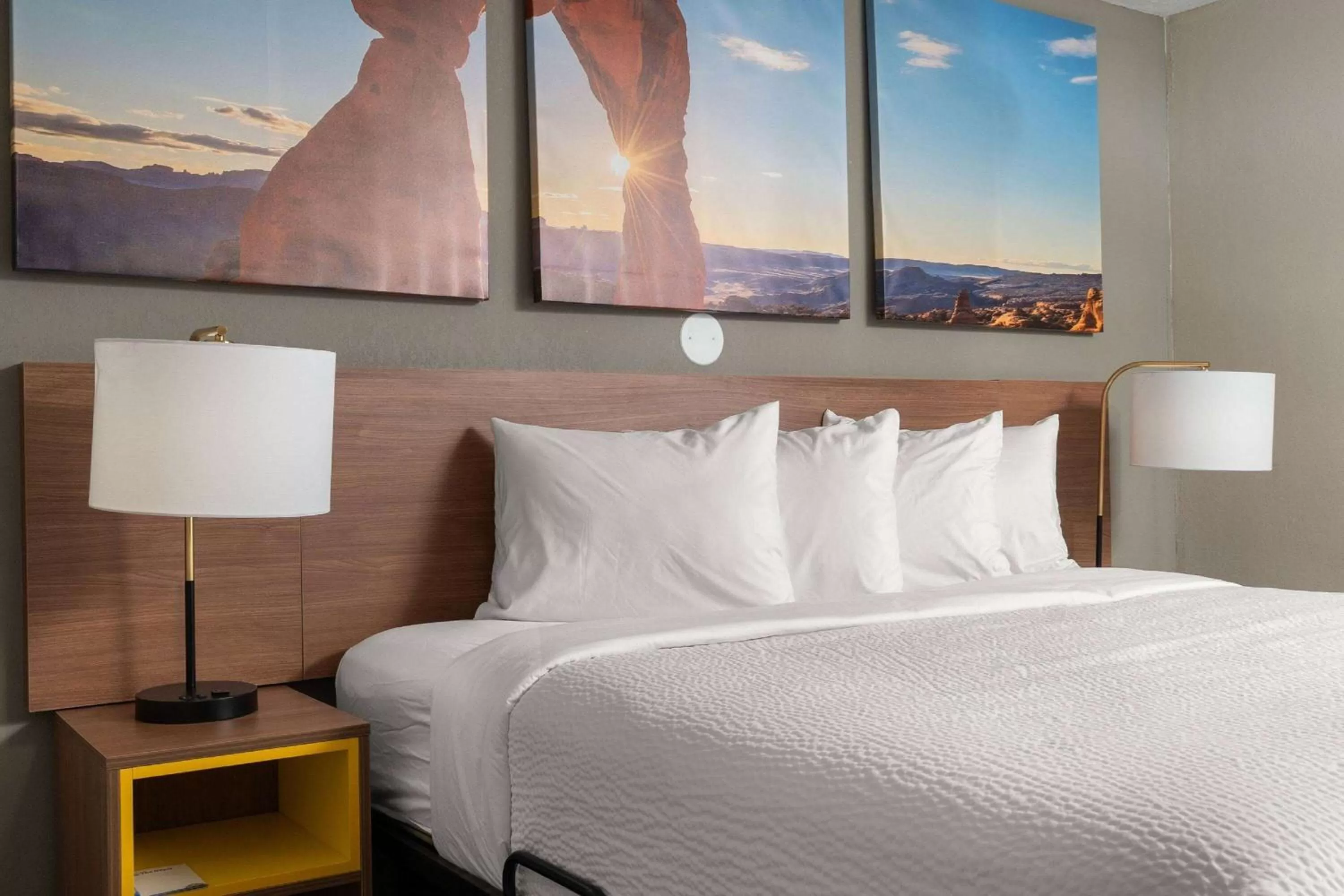 Photo of the whole room, Bed in Days-Inn by Wyndham Albuquerque I-25
