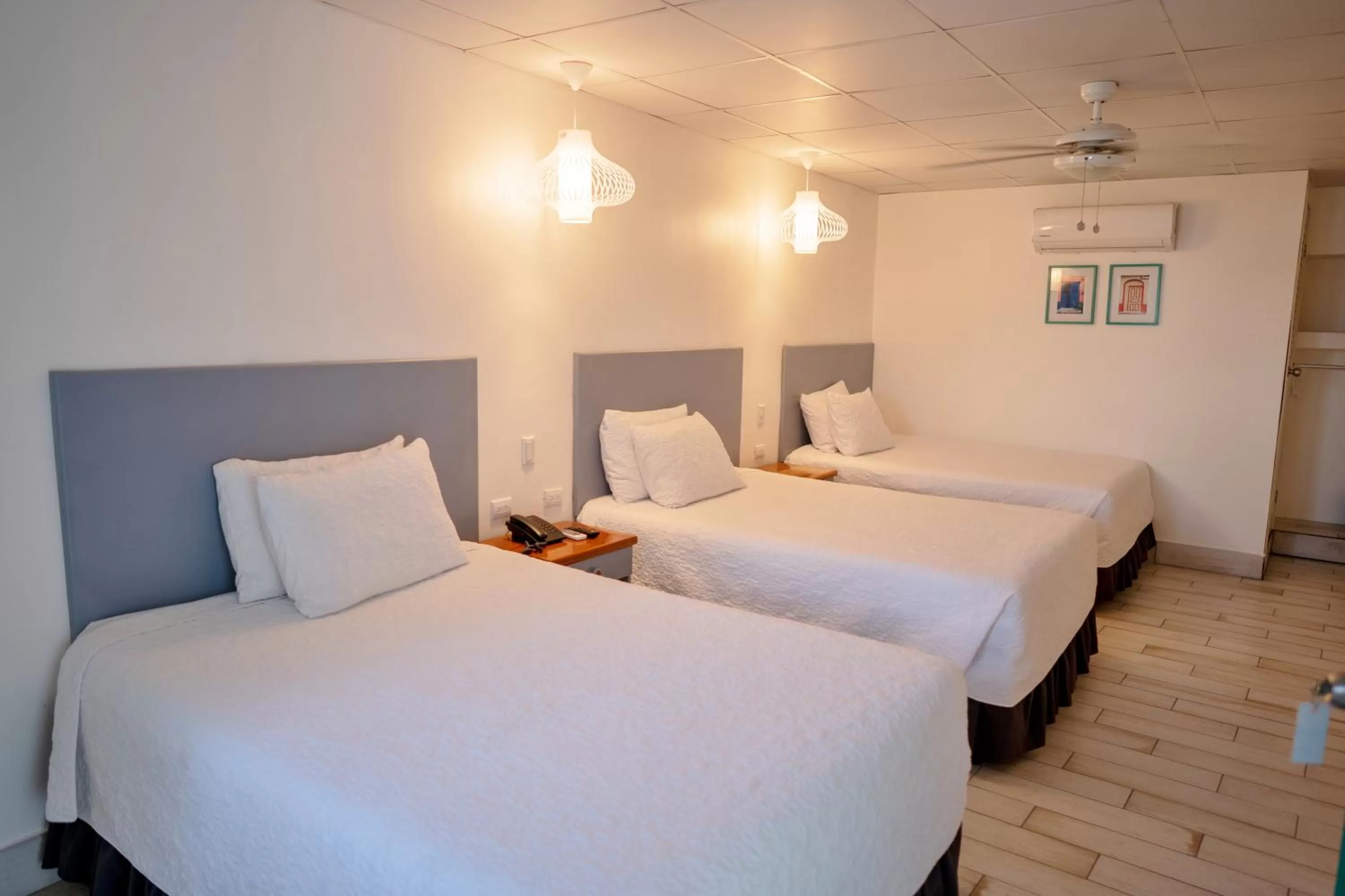 Triple Room with Lake View in Hotel Casa Turquesa