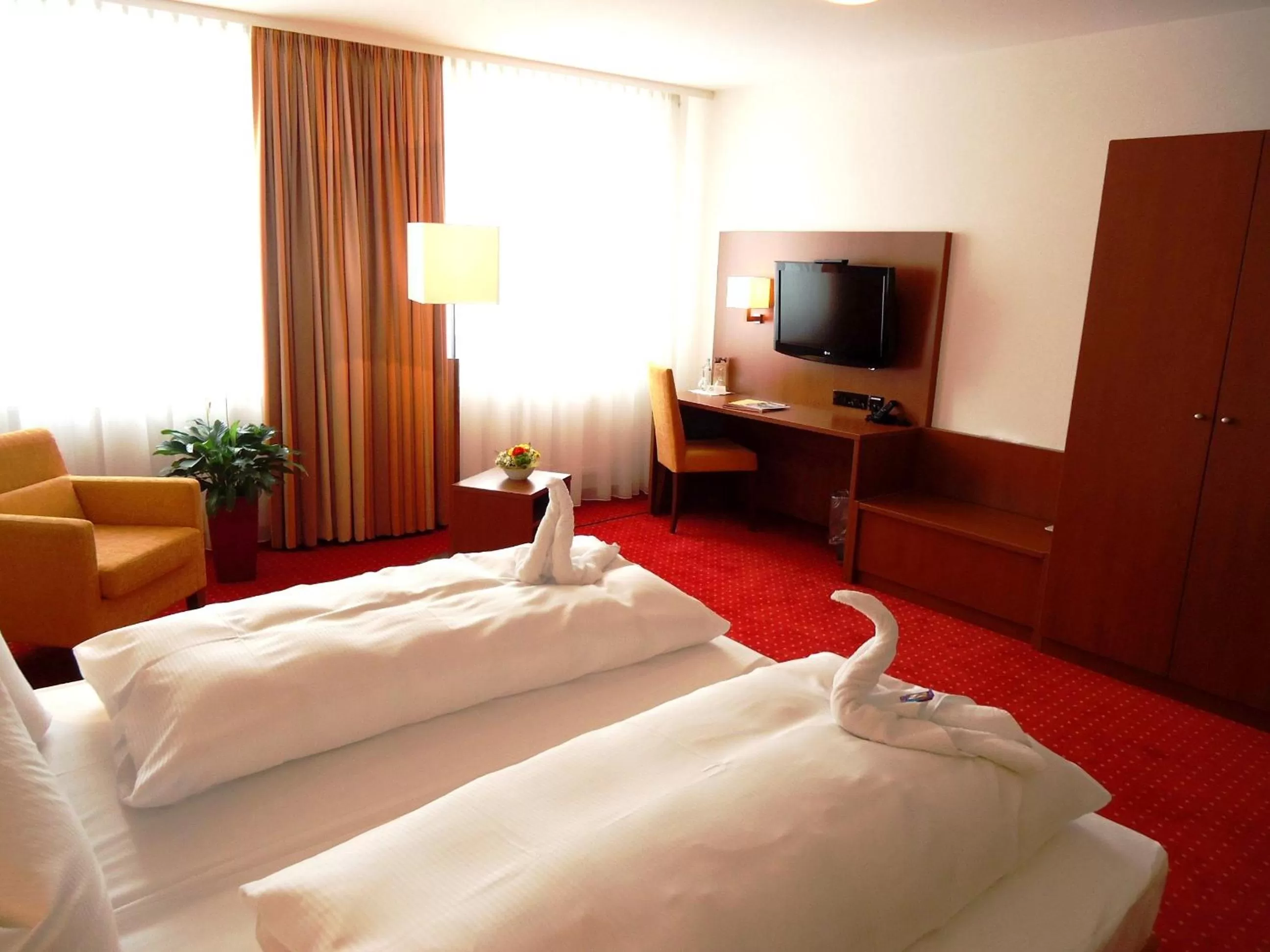 Photo of the whole room, Bed in Hotel Gasthof Posthalter