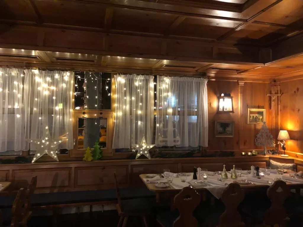 Restaurant/places to eat in Hotel Feyrer