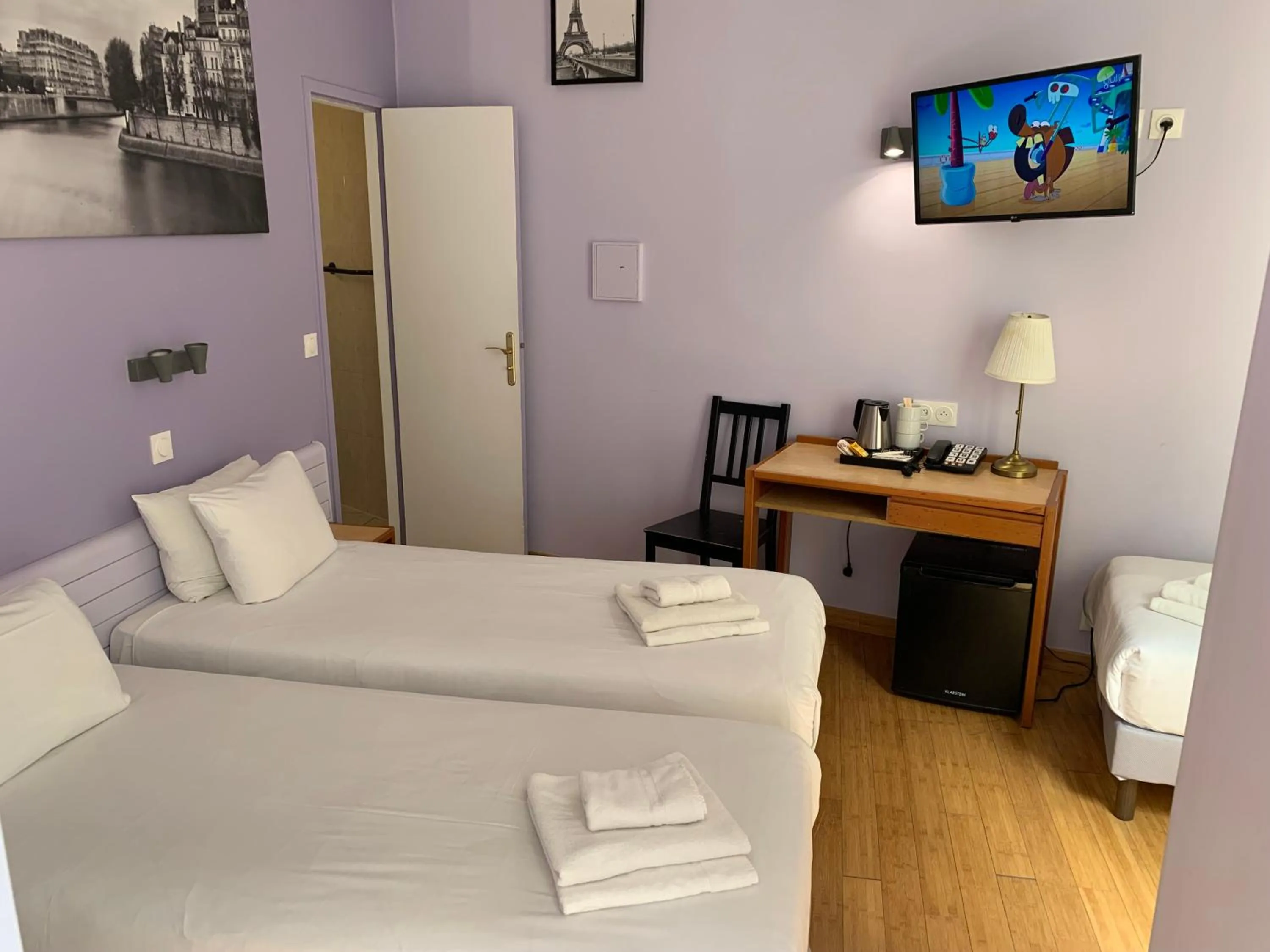 Bed in Hôtel Apollo Opéra