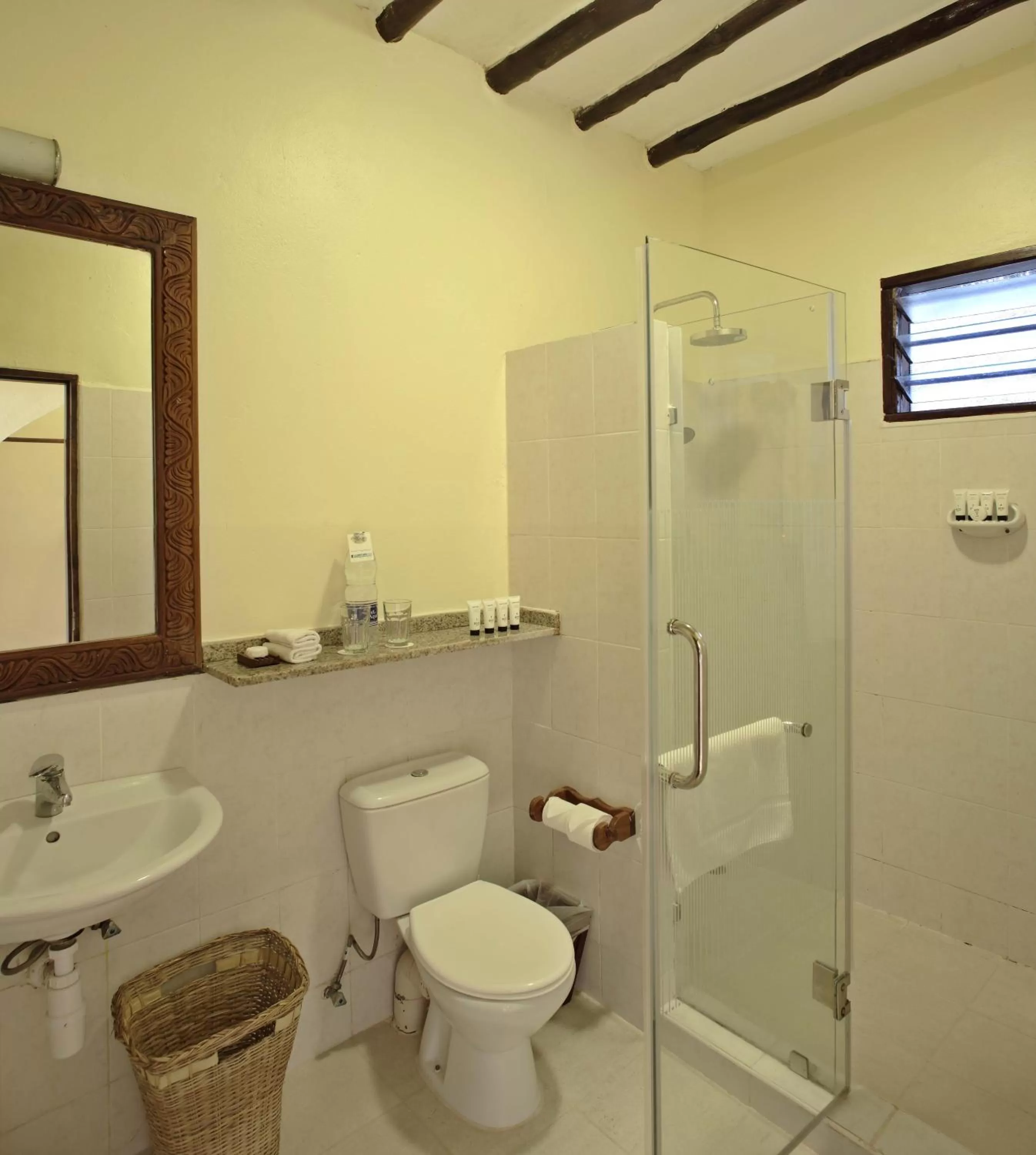 Bathroom in Sultan Sands Island Resort & Spa