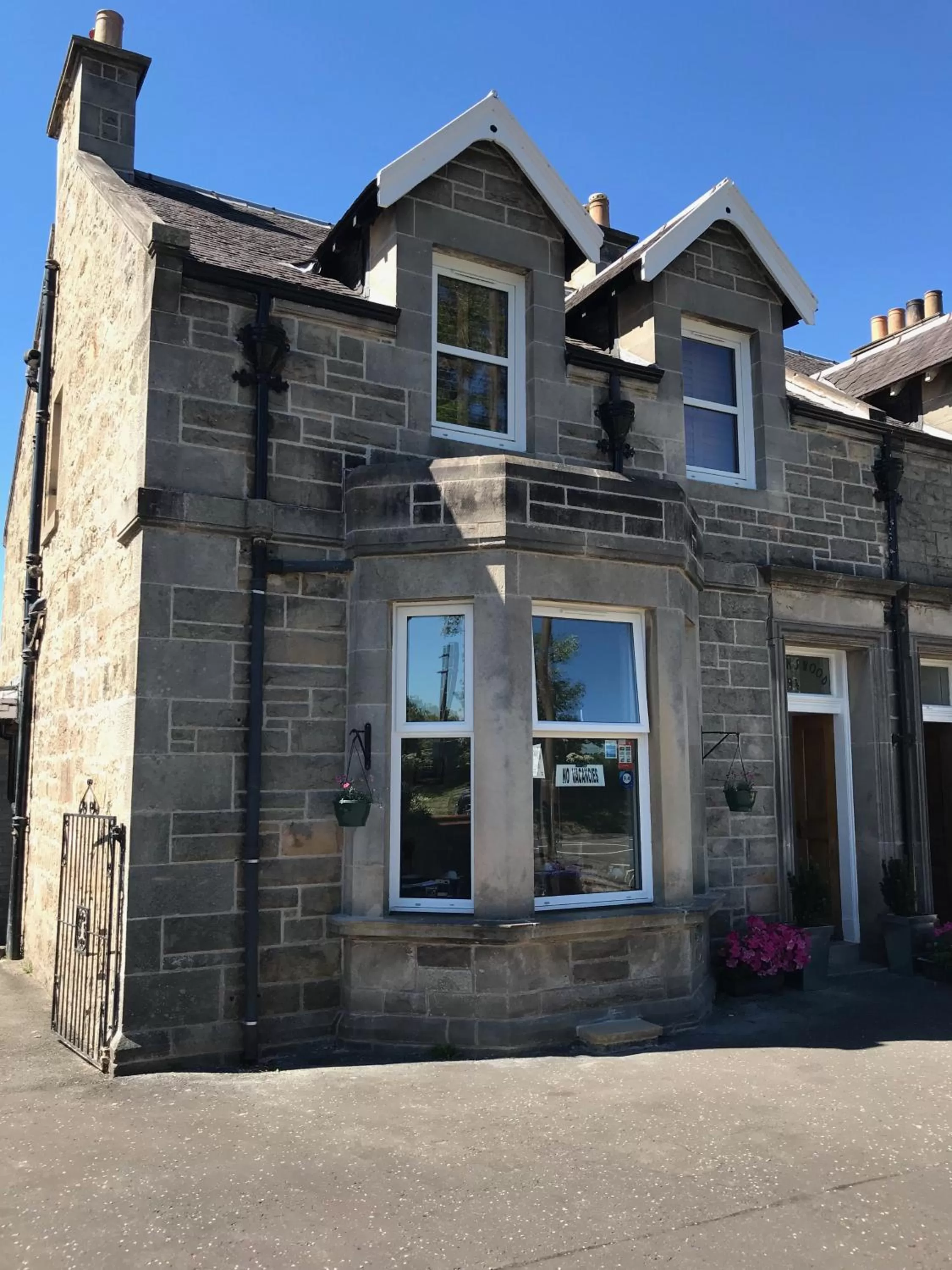 Facade/entrance in Ravenswood Guest House
