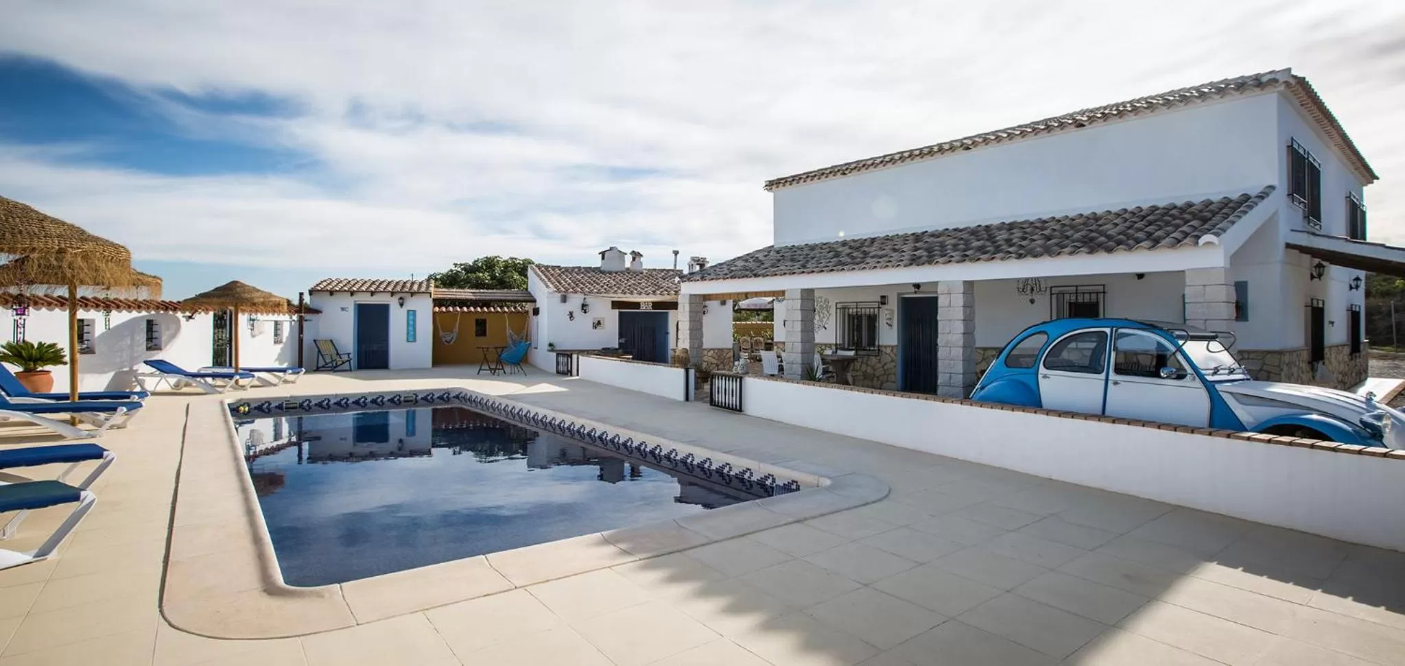 Swimming pool in B&B Casa Luna Vélez Blanco