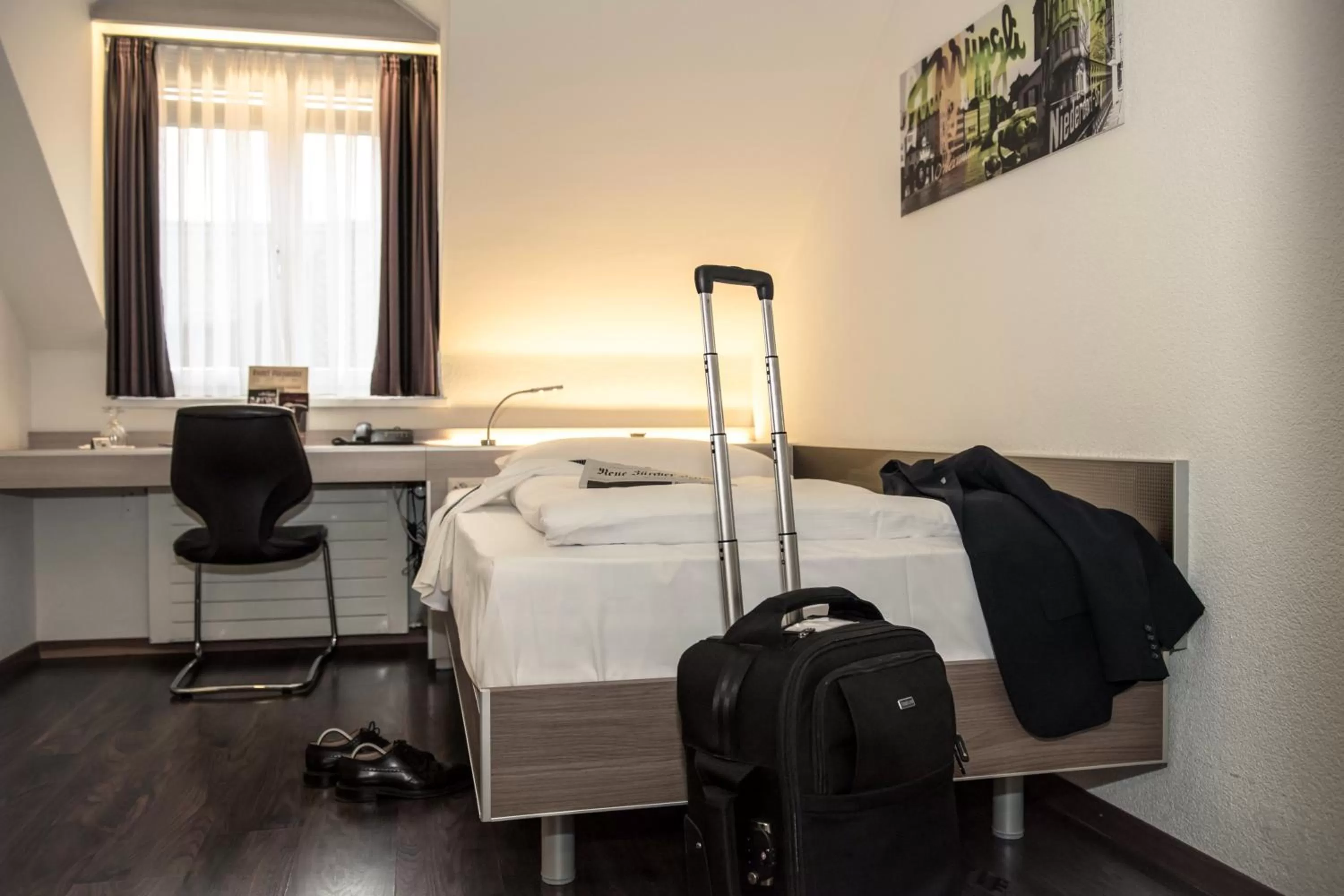 Photo of the whole room, Bed in Hotel Alexander Zurich Old Town