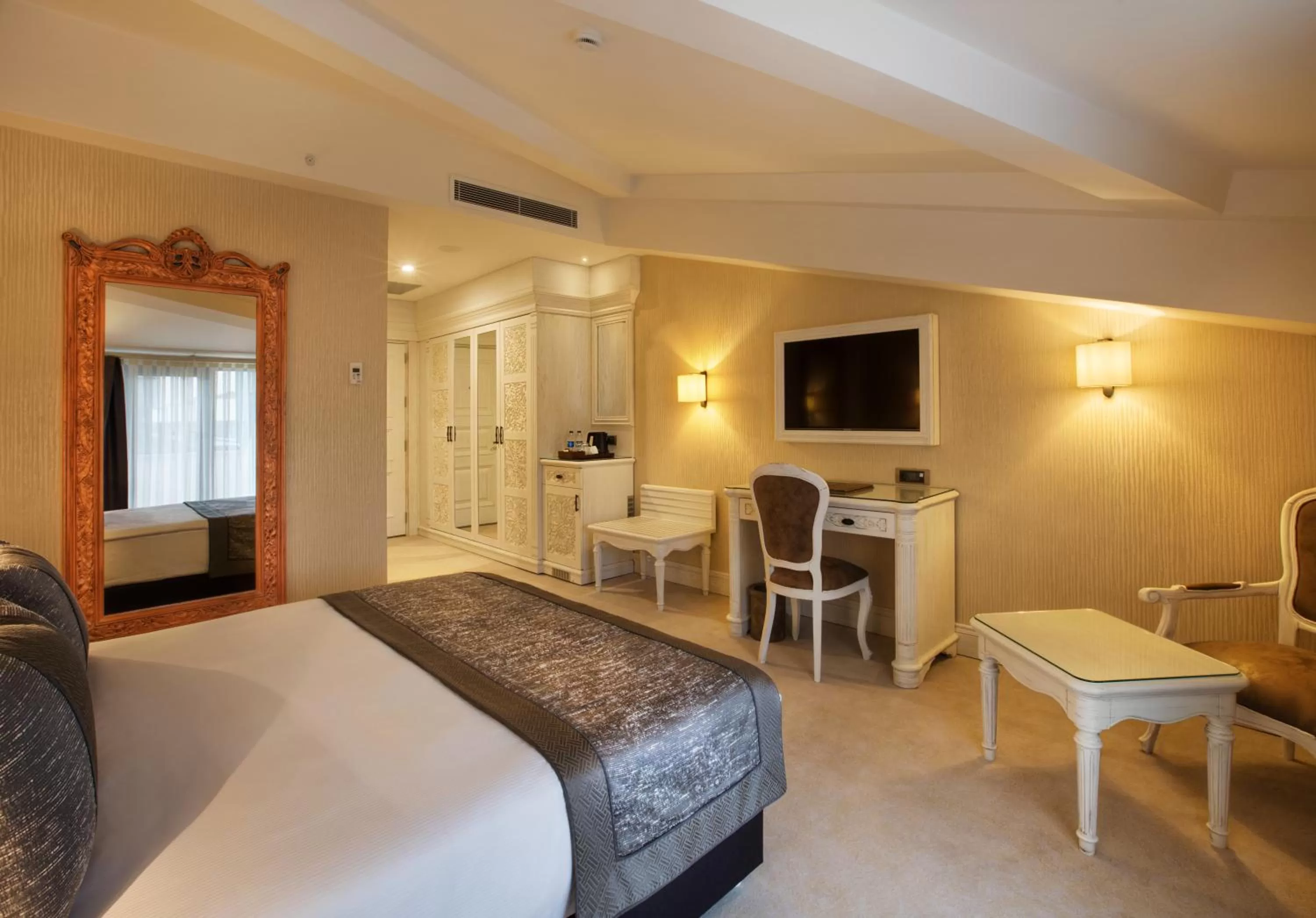 Bedroom, Bed in Ottoman's Life Hotel Deluxe