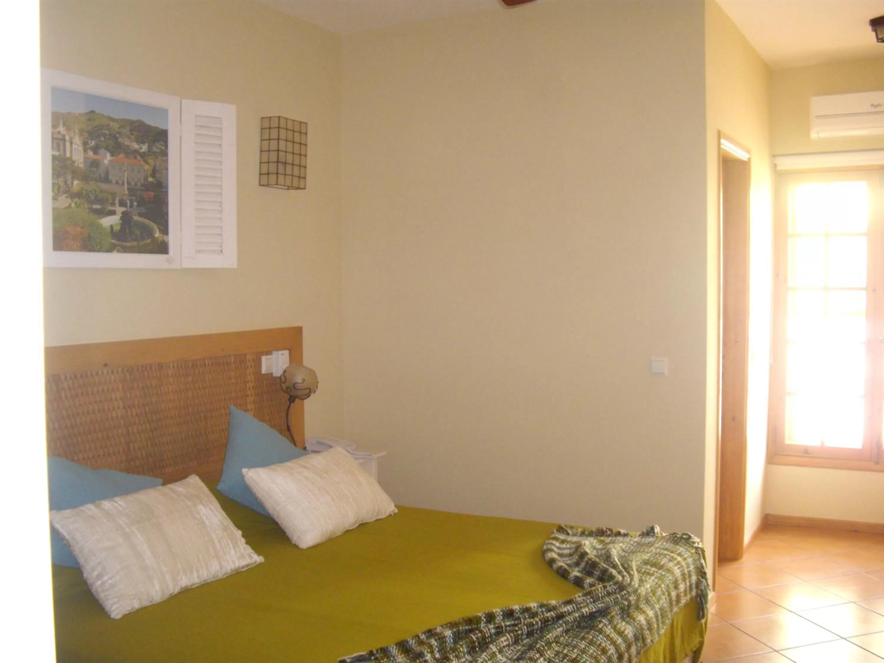 Photo of the whole room, Bed in Kira's Boutique Hotel